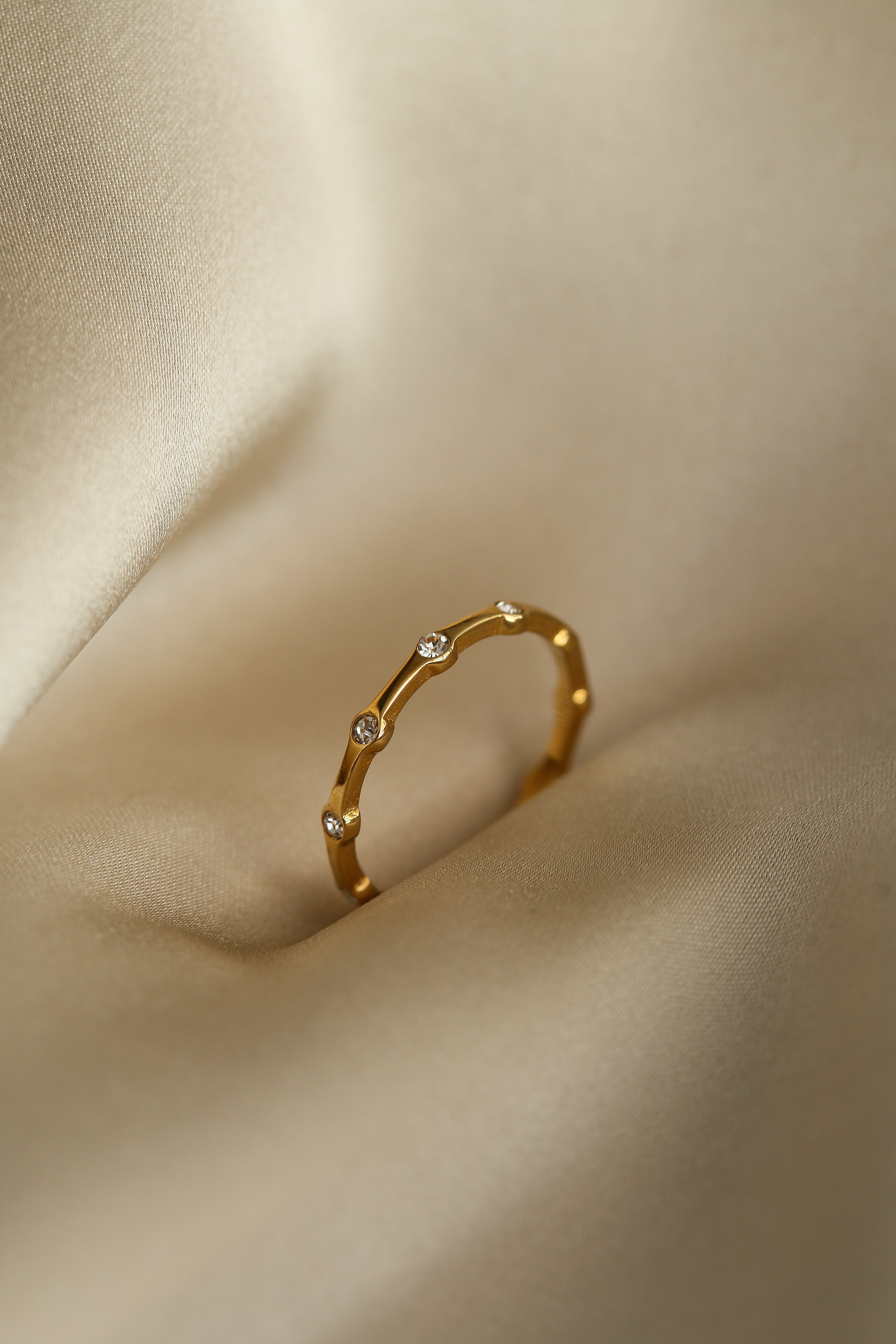 Henrietta Ring - Boutique Minimaliste has waterproof, durable, elegant and vintage inspired jewelry