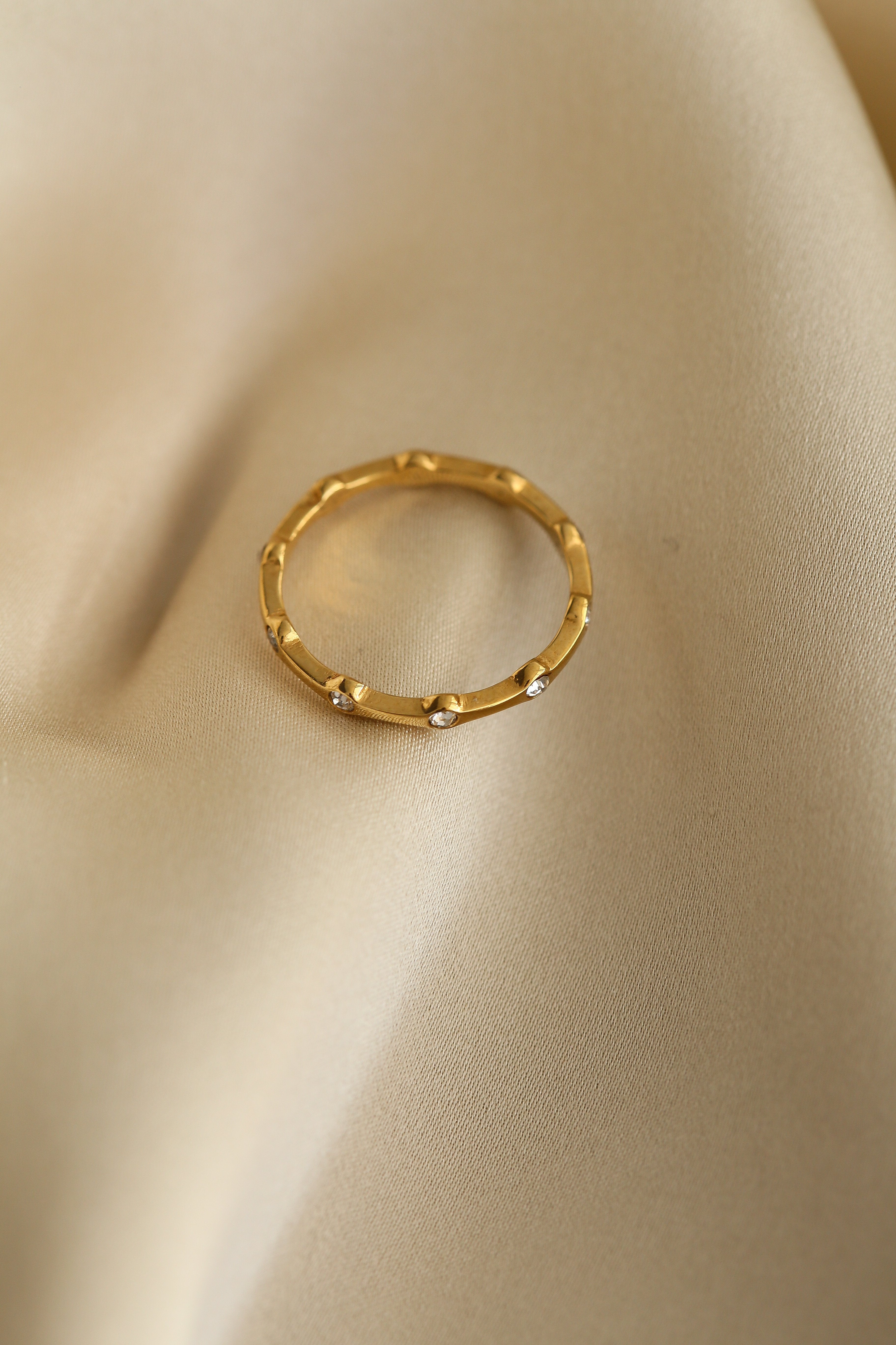 Henrietta Ring - Boutique Minimaliste has waterproof, durable, elegant and vintage inspired jewelry