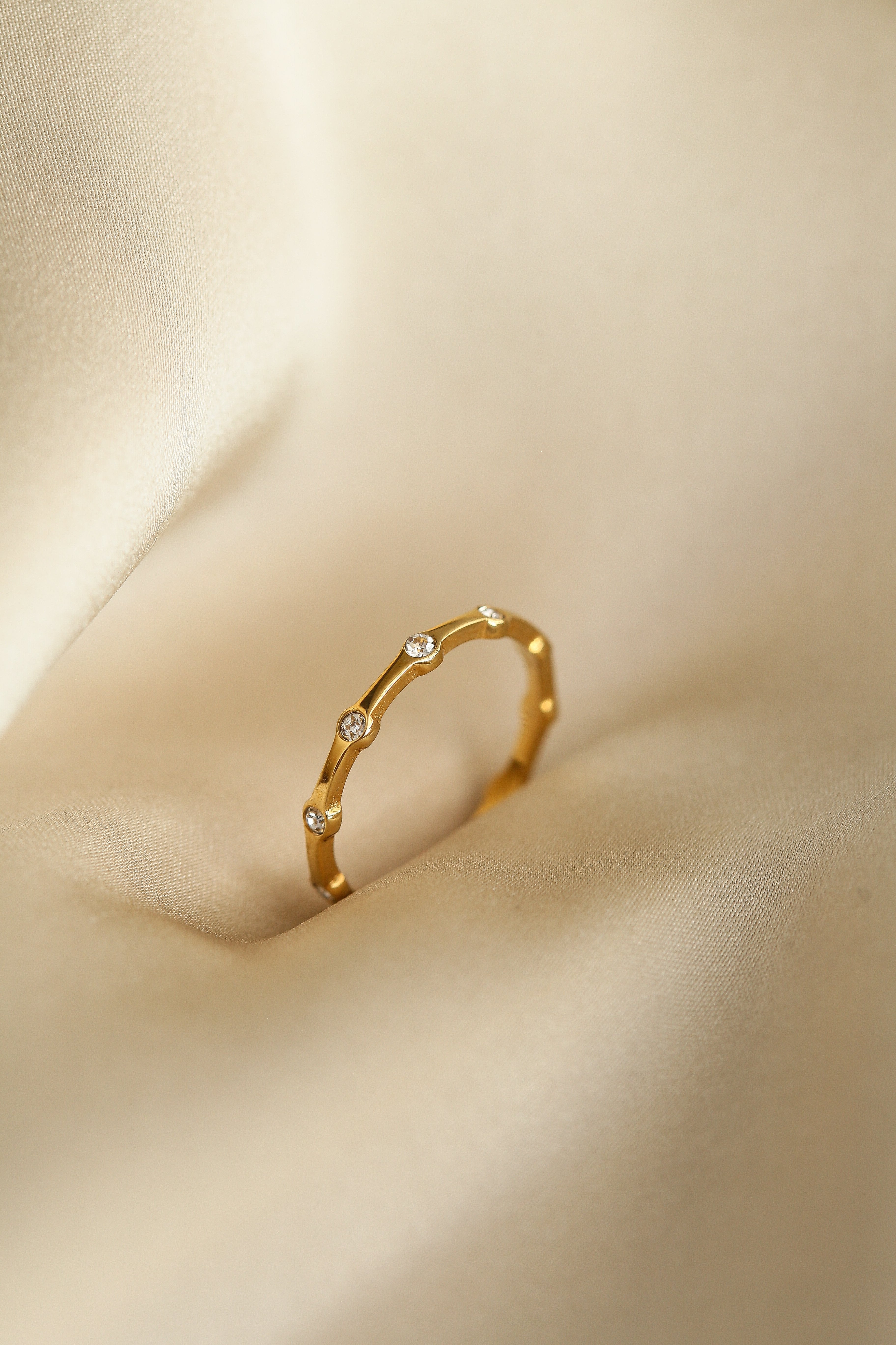 Henrietta Ring - Boutique Minimaliste has waterproof, durable, elegant and vintage inspired jewelry