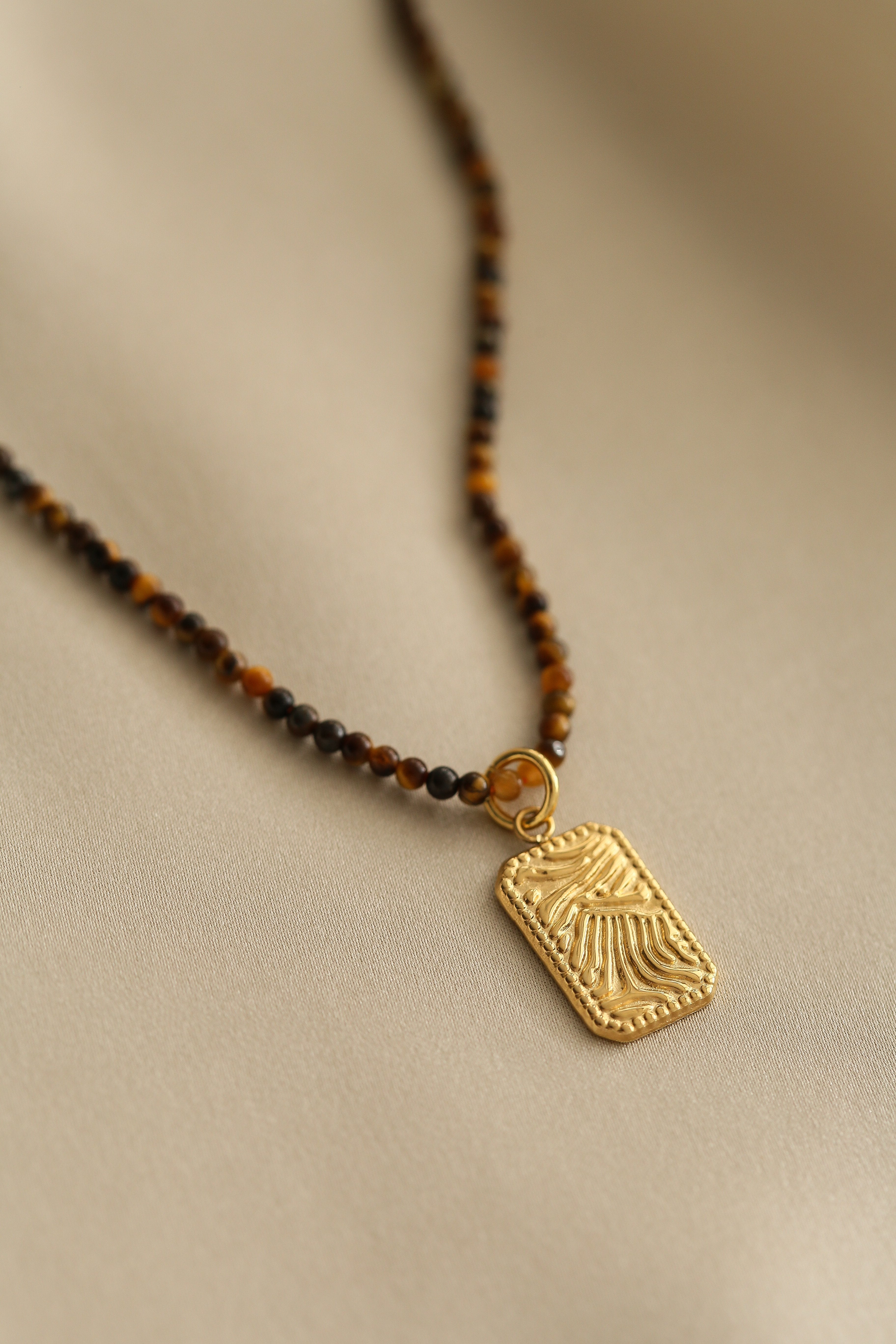 Hope Necklace - Boutique Minimaliste has waterproof, durable, elegant and vintage inspired jewelry