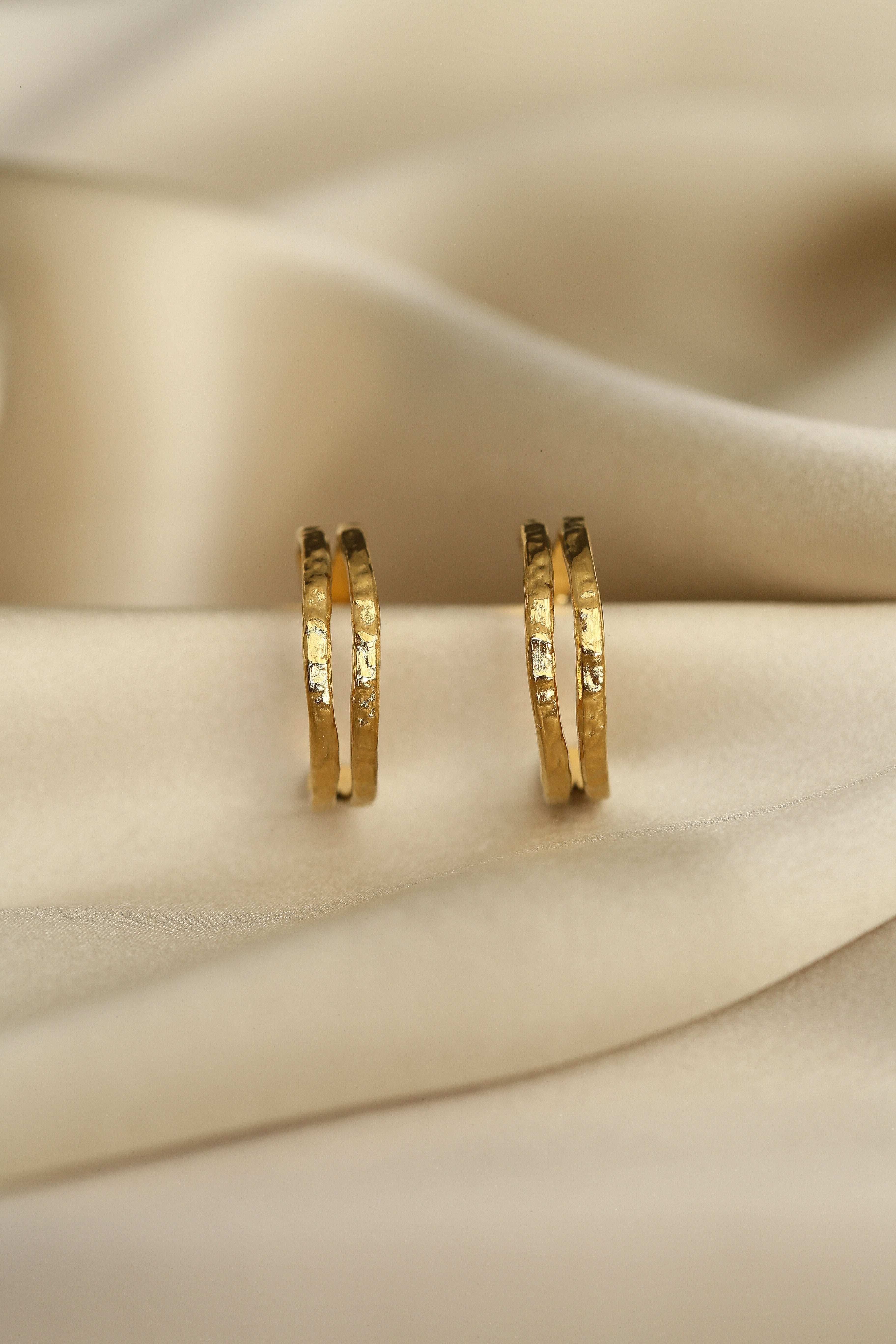 Hugo Hoop Earrings - Boutique Minimaliste has waterproof, durable, elegant and vintage inspired jewelry