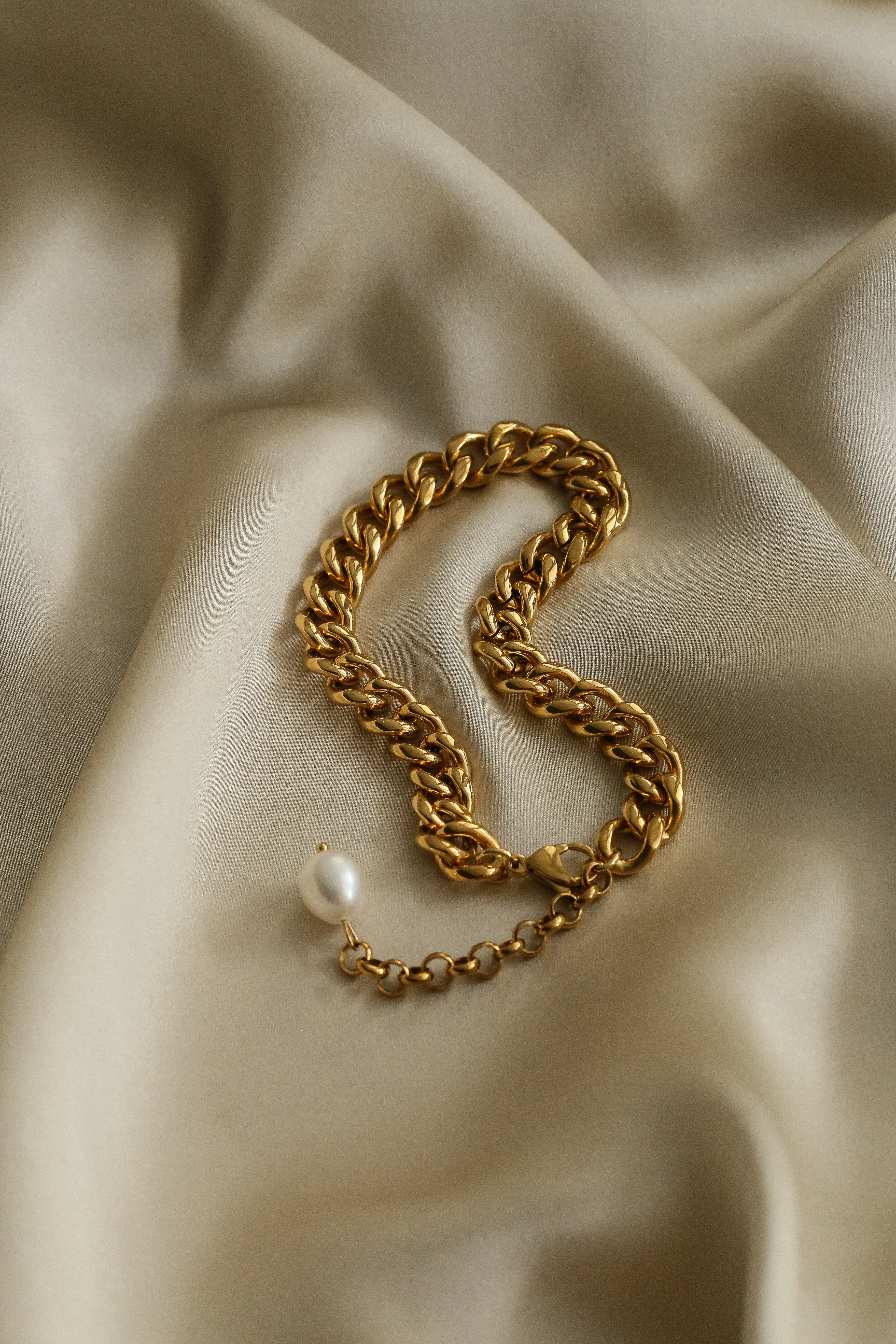 Iana Anklet - Boutique Minimaliste has waterproof, durable, elegant and vintage inspired jewelry