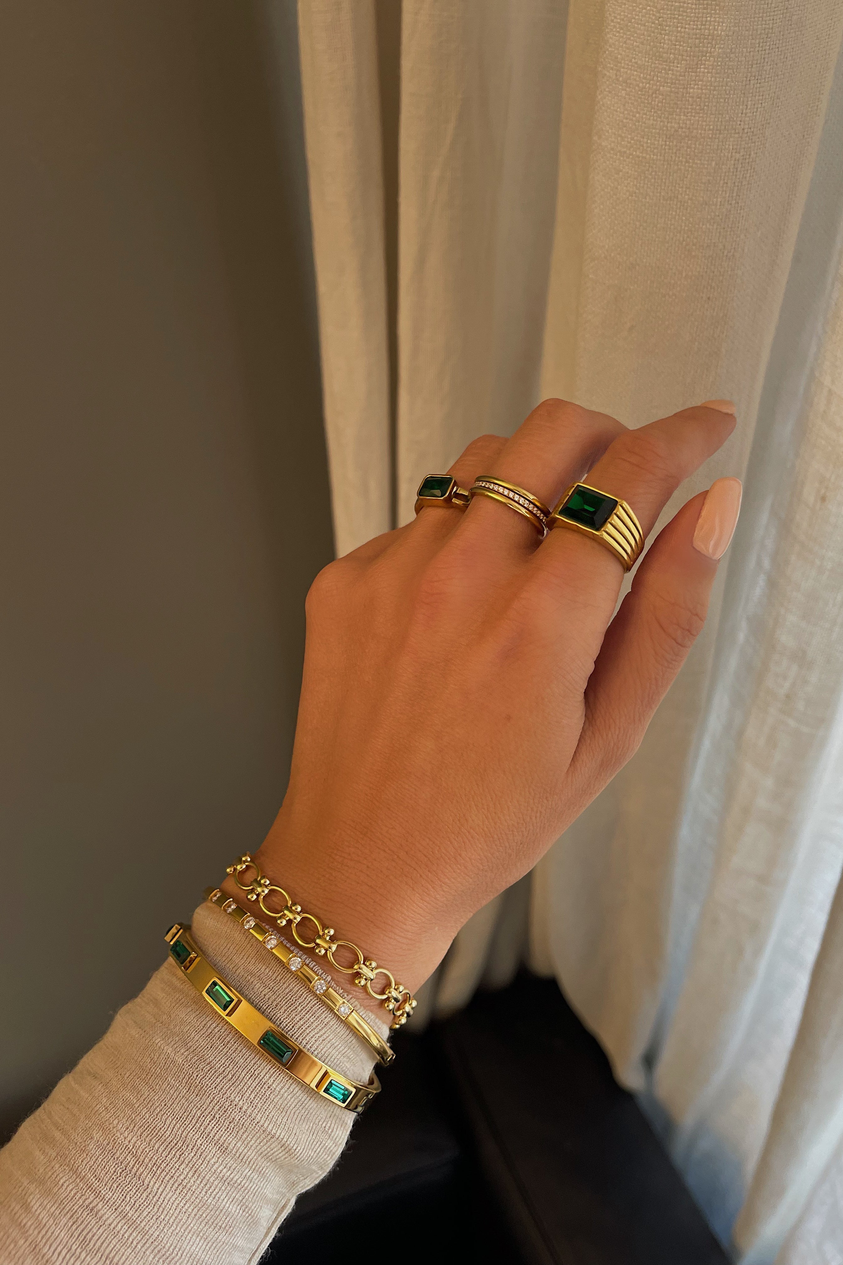 Ida Ring - Boutique Minimaliste has waterproof, durable, elegant and vintage inspired jewelry