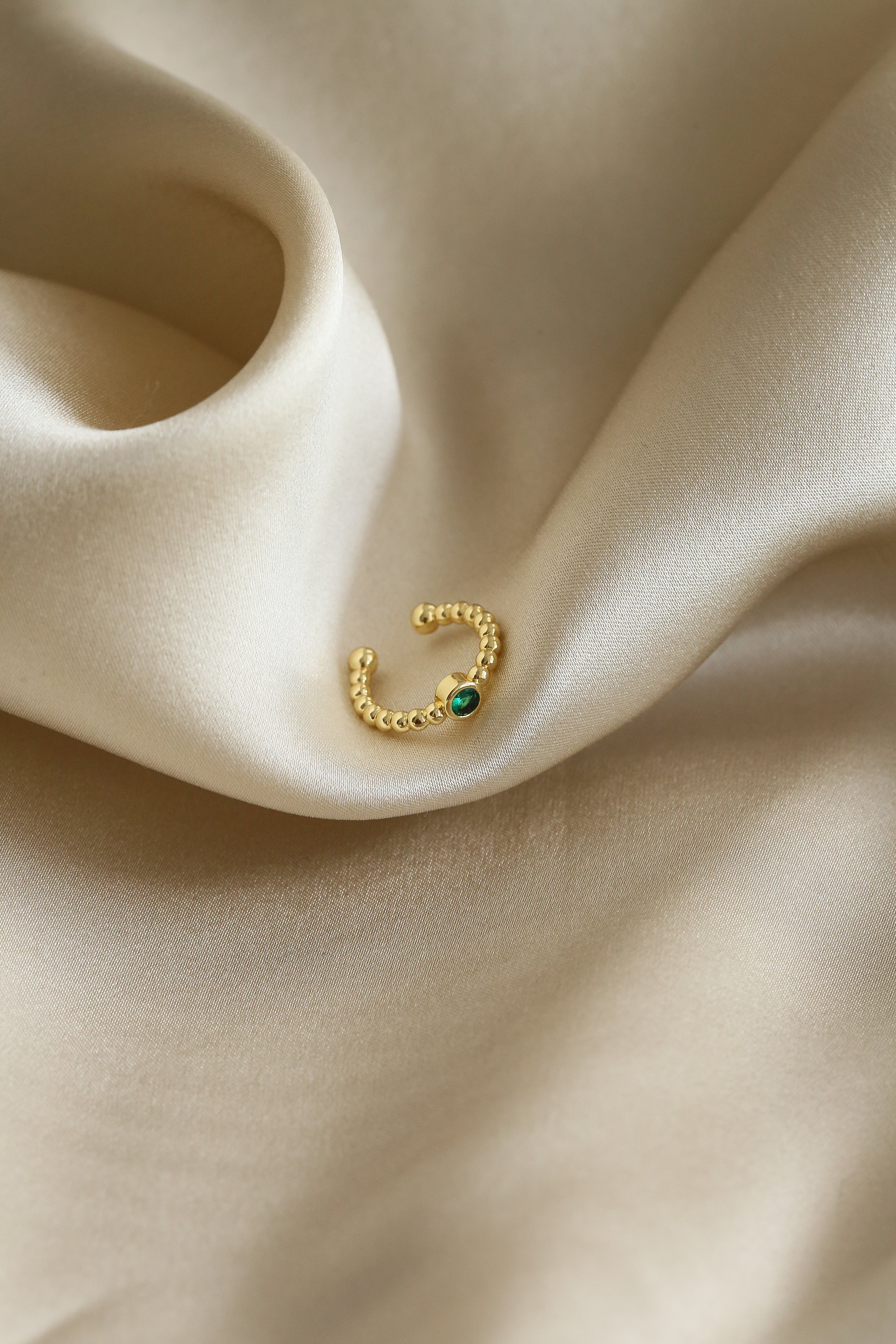 Ina Ear Cuff - Boutique Minimaliste has waterproof, durable, elegant and vintage inspired jewelry