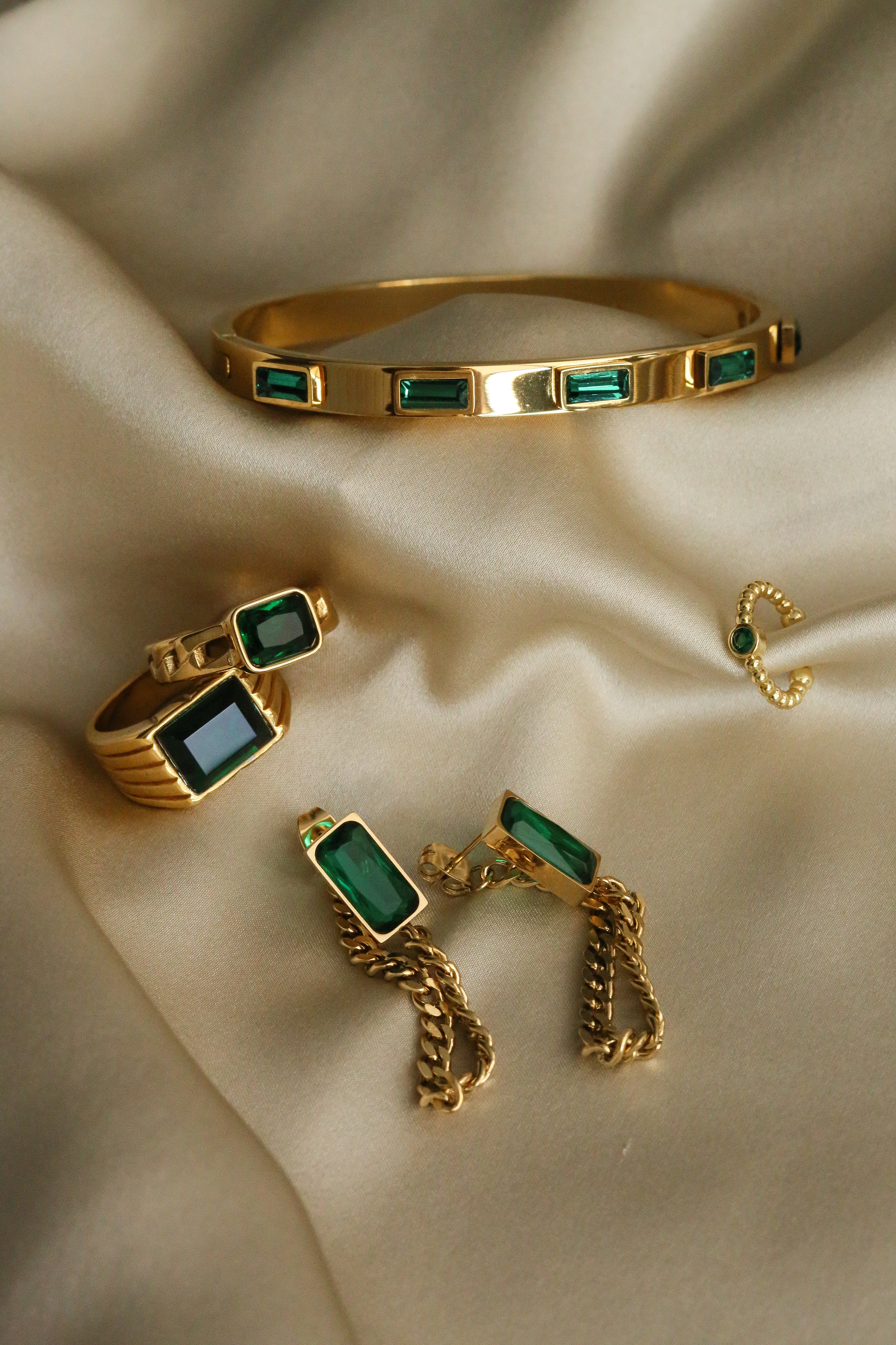 Ina Ear Cuff - Boutique Minimaliste has waterproof, durable, elegant and vintage inspired jewelry