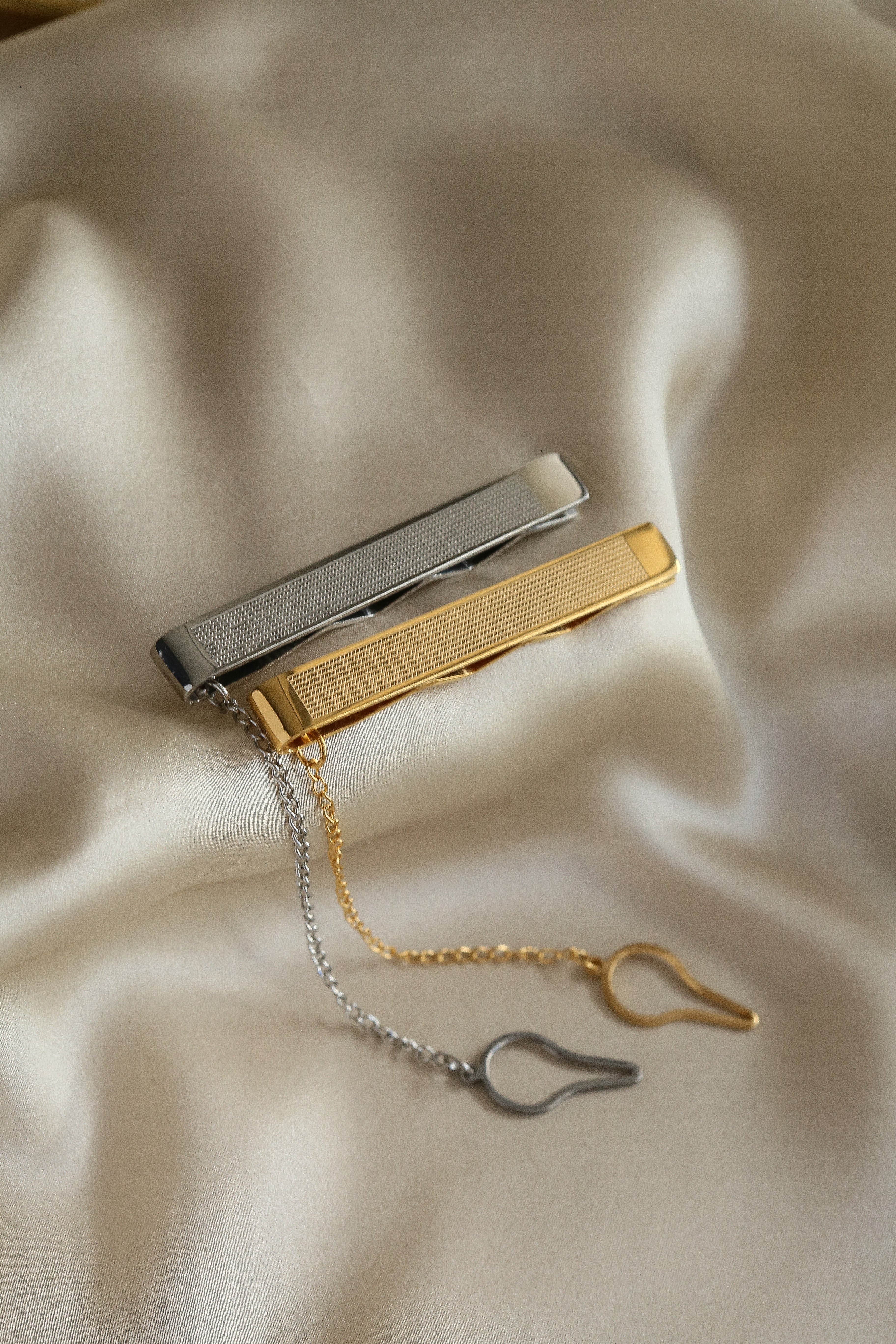 Isaac Tie Clip - Boutique Minimaliste has waterproof, durable, elegant and vintage inspired jewelry