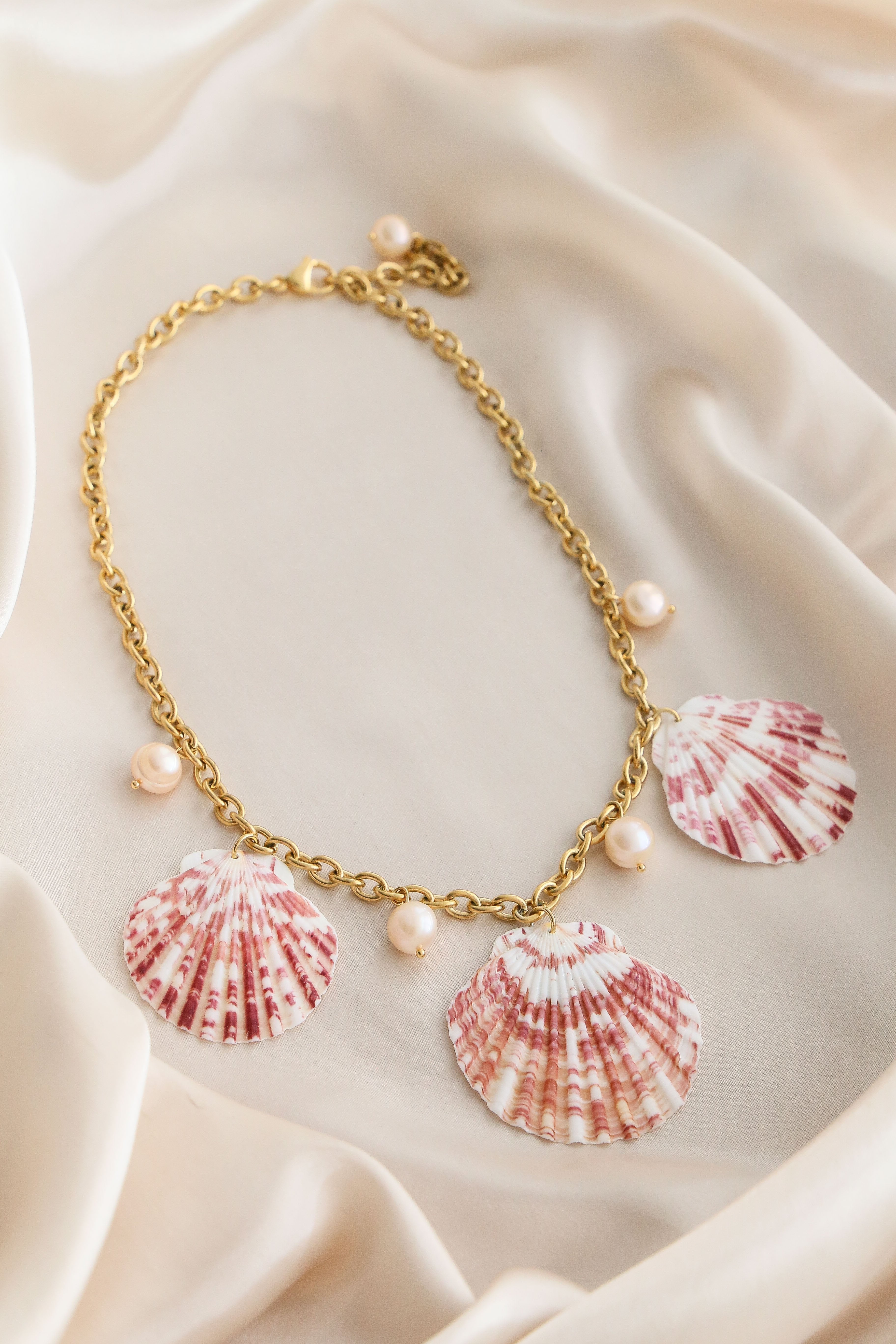 Ischia Necklace - Boutique Minimaliste has waterproof, durable, elegant and vintage inspired jewelry