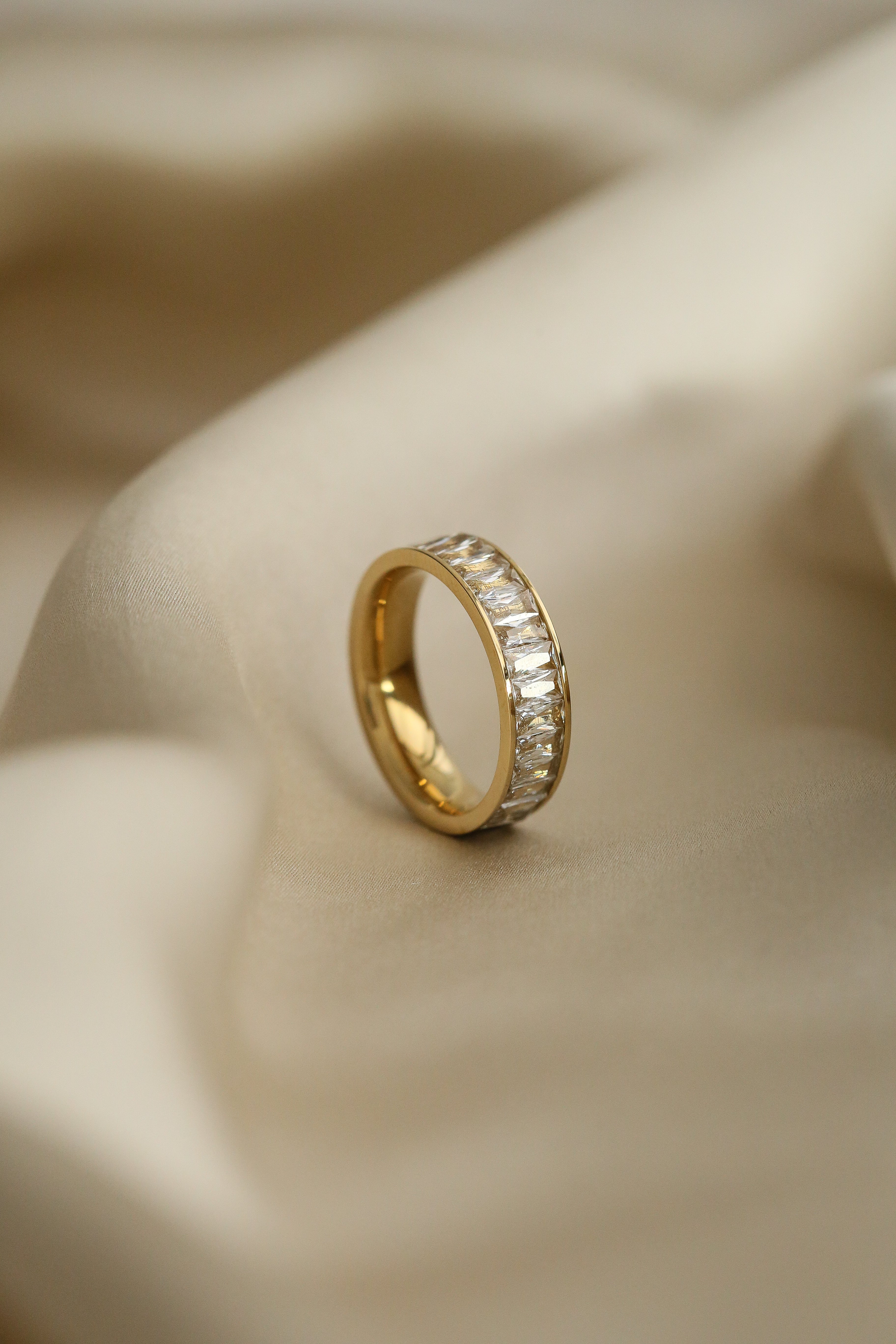 Jenna Ring - Boutique Minimaliste has waterproof, durable, elegant and vintage inspired jewelry