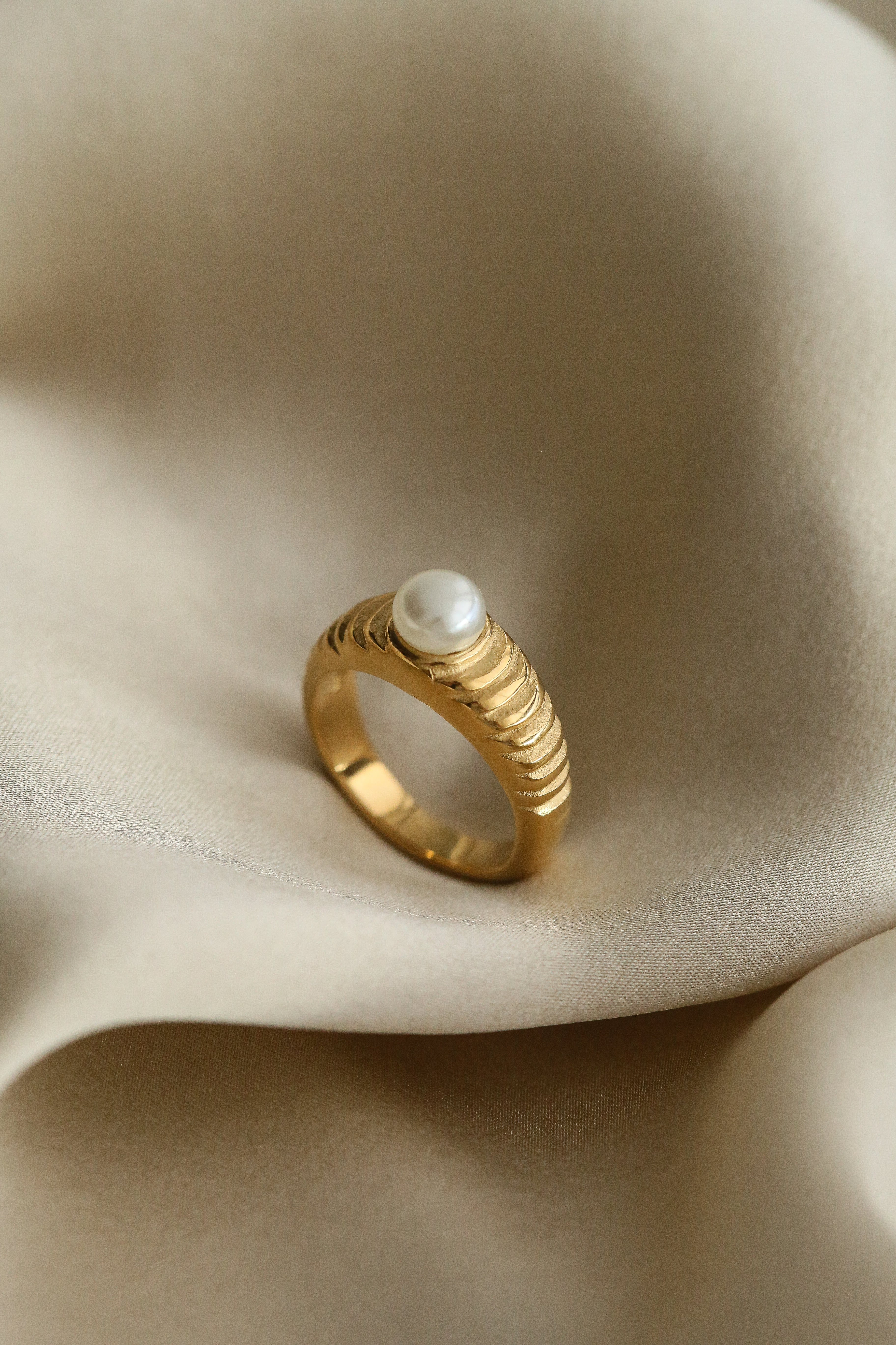 Jenny Ring - Boutique Minimaliste has waterproof, durable, elegant and vintage inspired jewelry