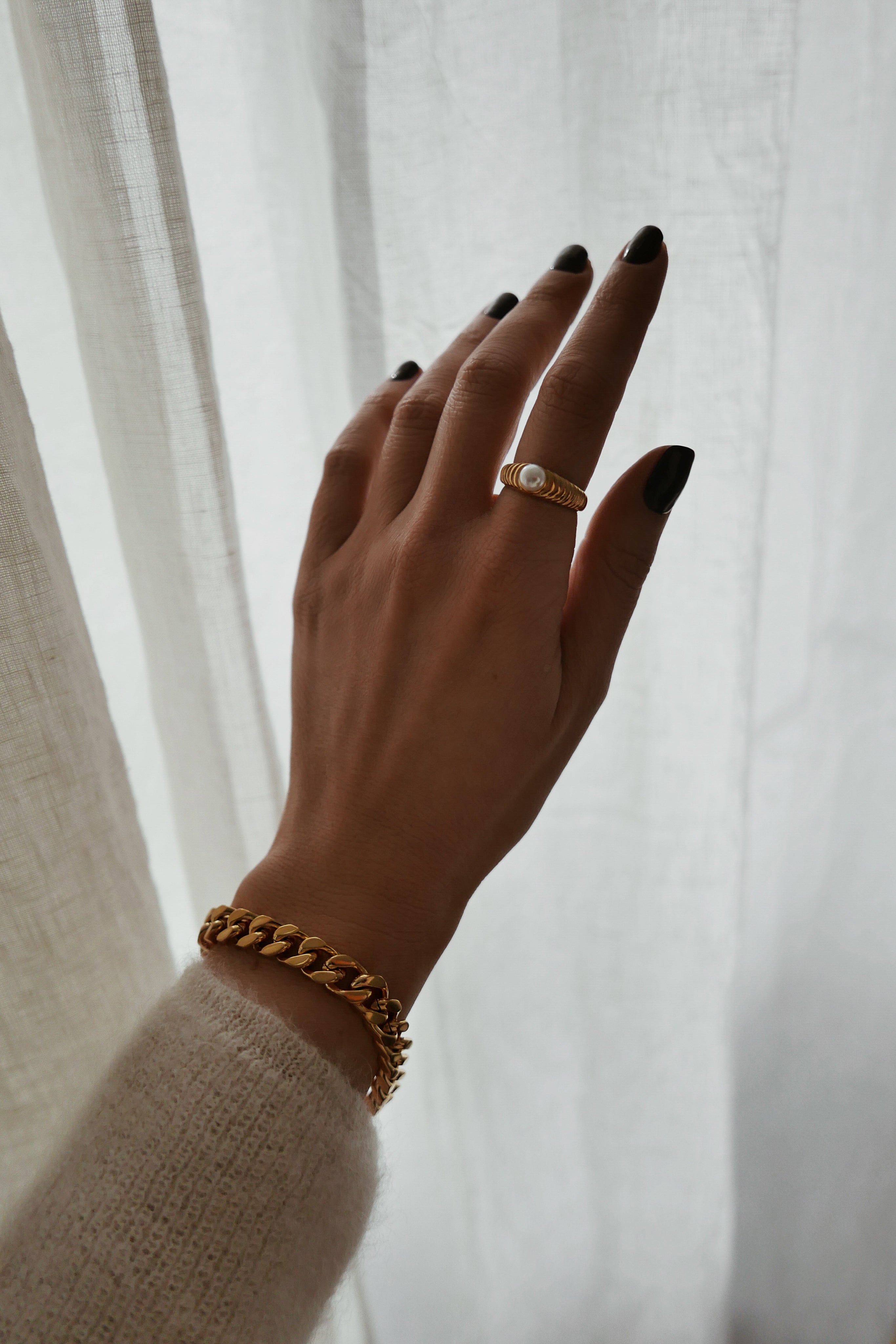 Jenny Ring - Boutique Minimaliste has waterproof, durable, elegant and vintage inspired jewelry