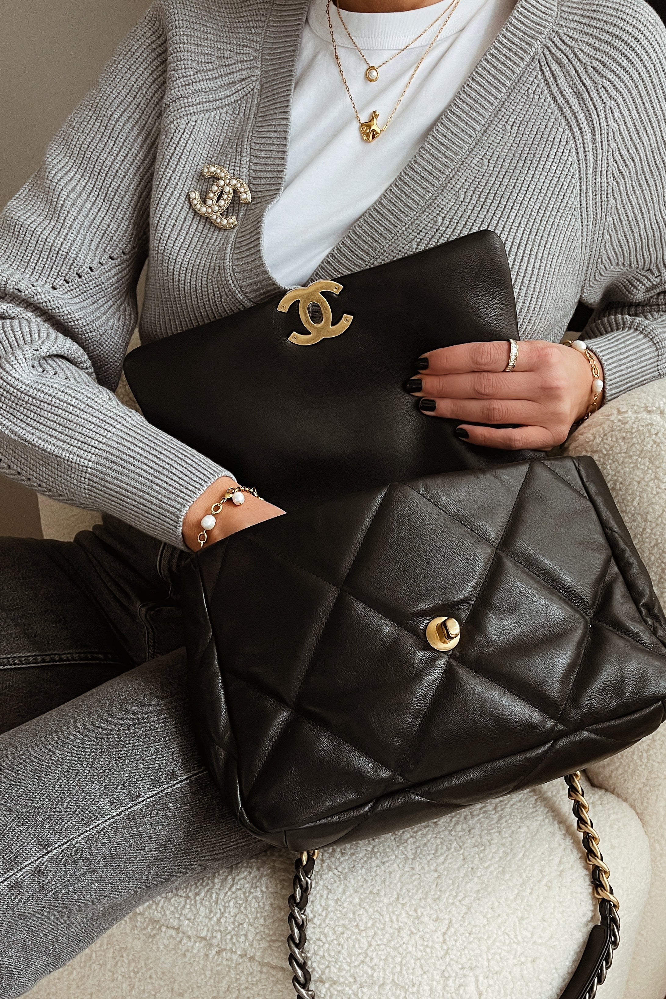 Julia Bracelet - Boutique Minimaliste has waterproof, durable, elegant and vintage inspired jewelry