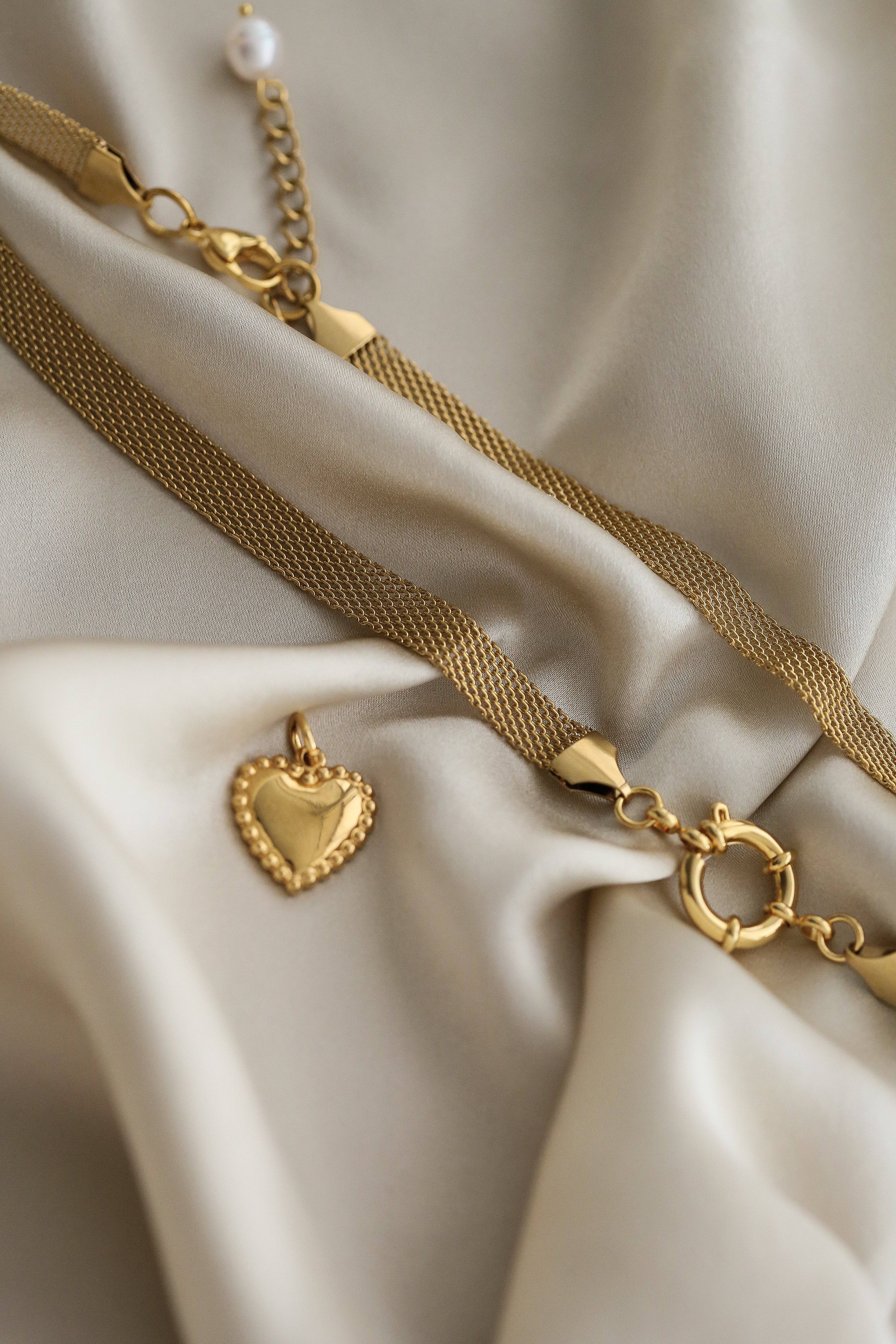 Kayla Necklace - Boutique Minimaliste has waterproof, durable, elegant and vintage inspired jewelry