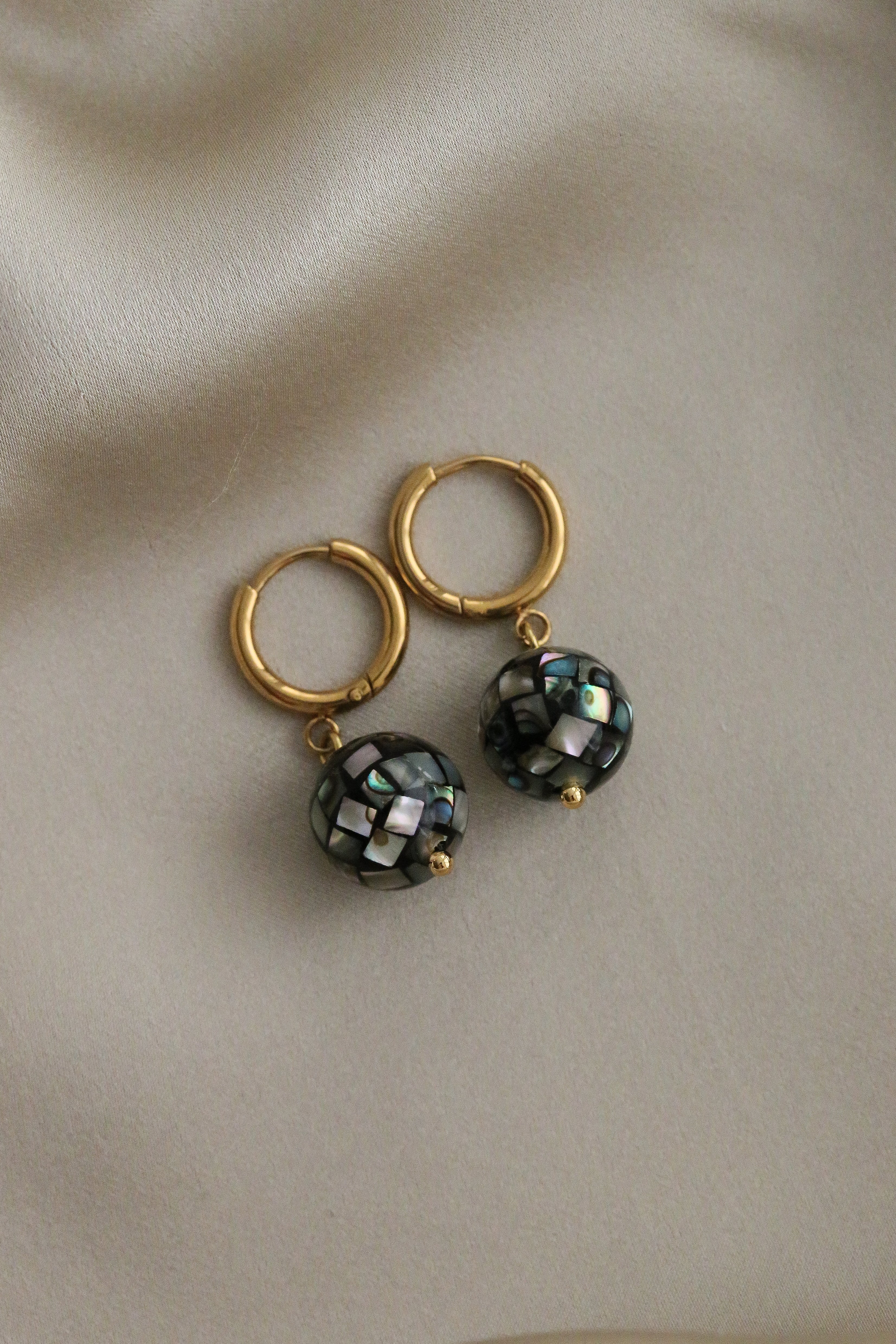 Kelsey Earrings - Boutique Minimaliste has waterproof, durable, elegant and vintage inspired jewelry