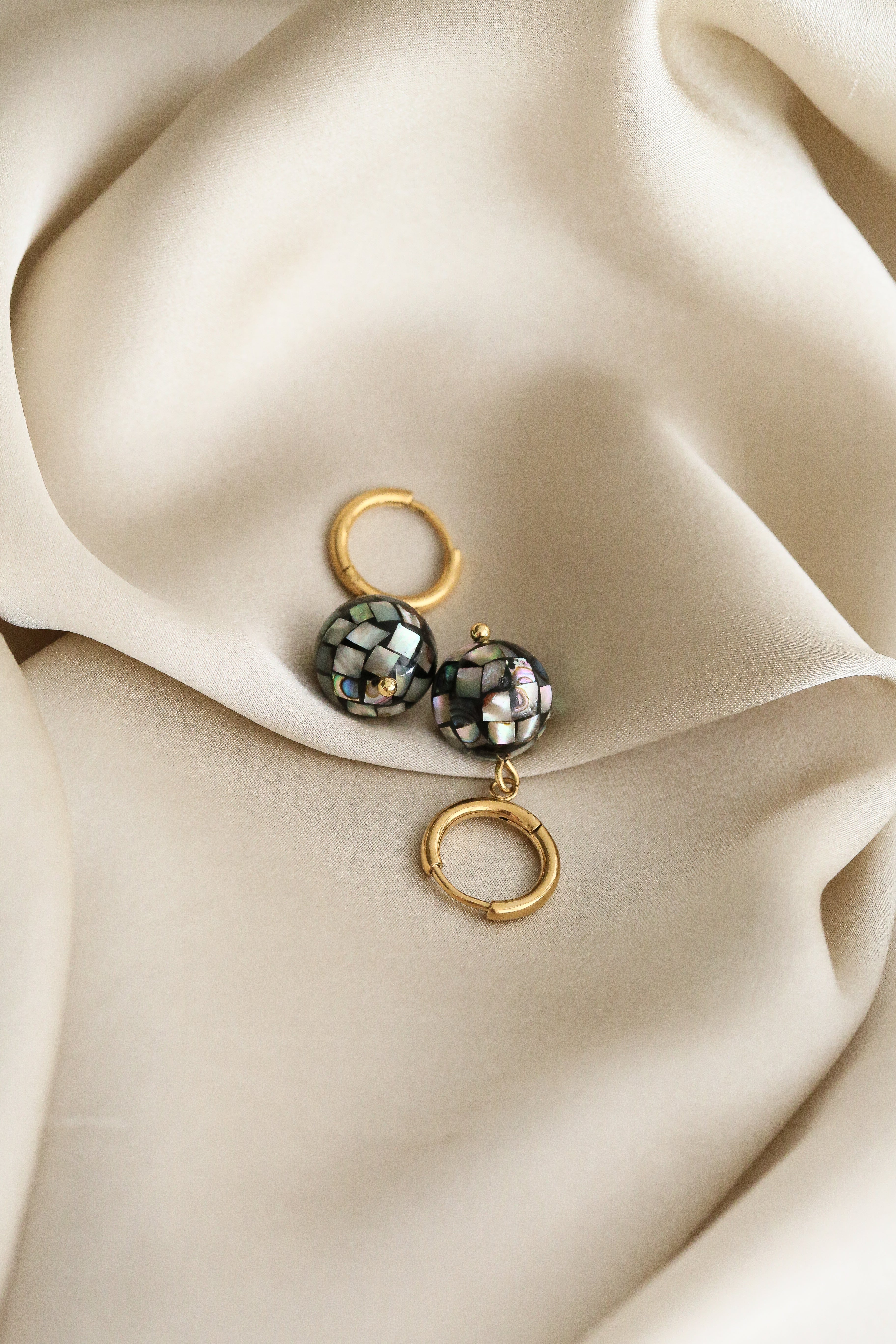 Kelsey Earrings - Boutique Minimaliste has waterproof, durable, elegant and vintage inspired jewelry