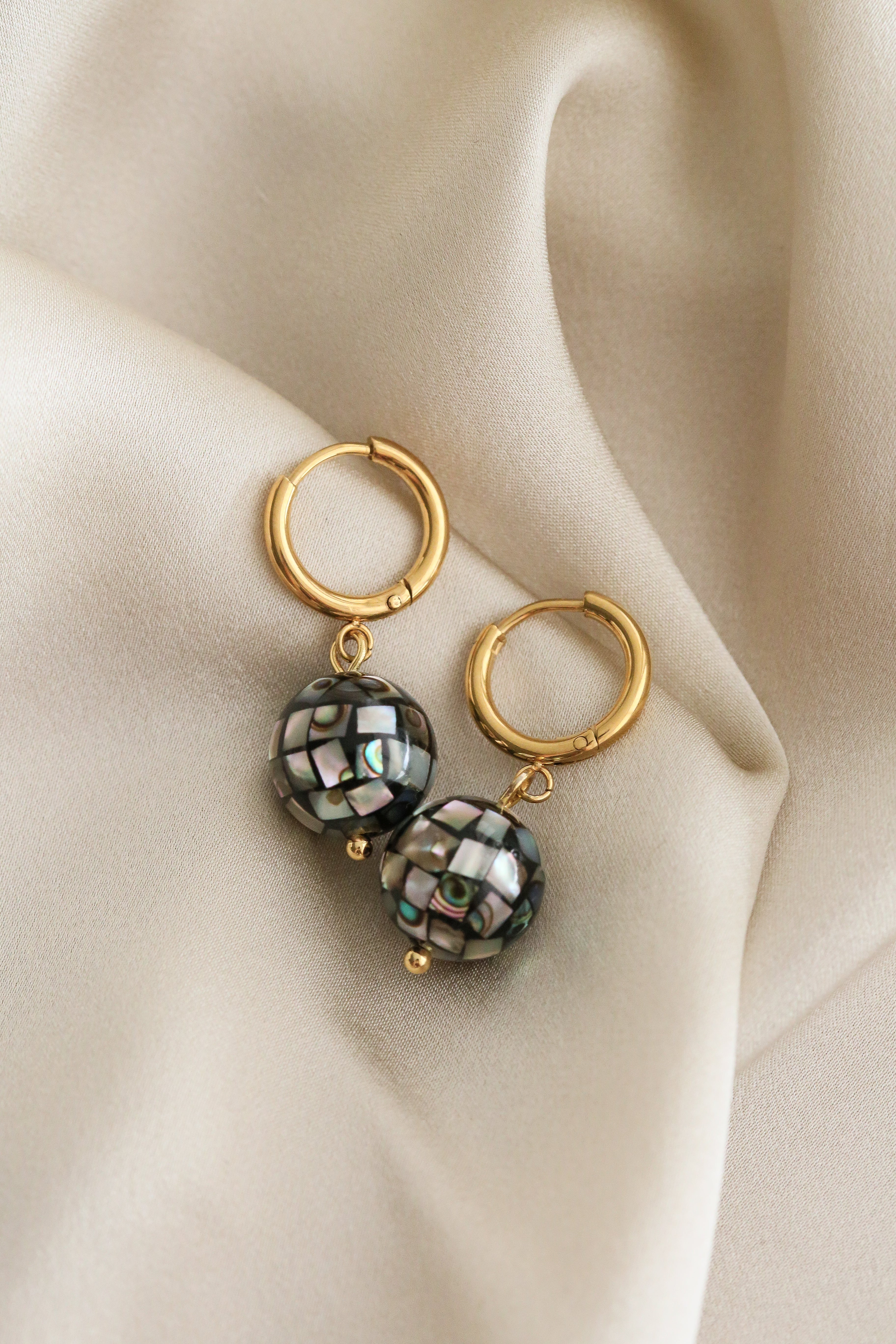 Kelsey Earrings - Boutique Minimaliste has waterproof, durable, elegant and vintage inspired jewelry