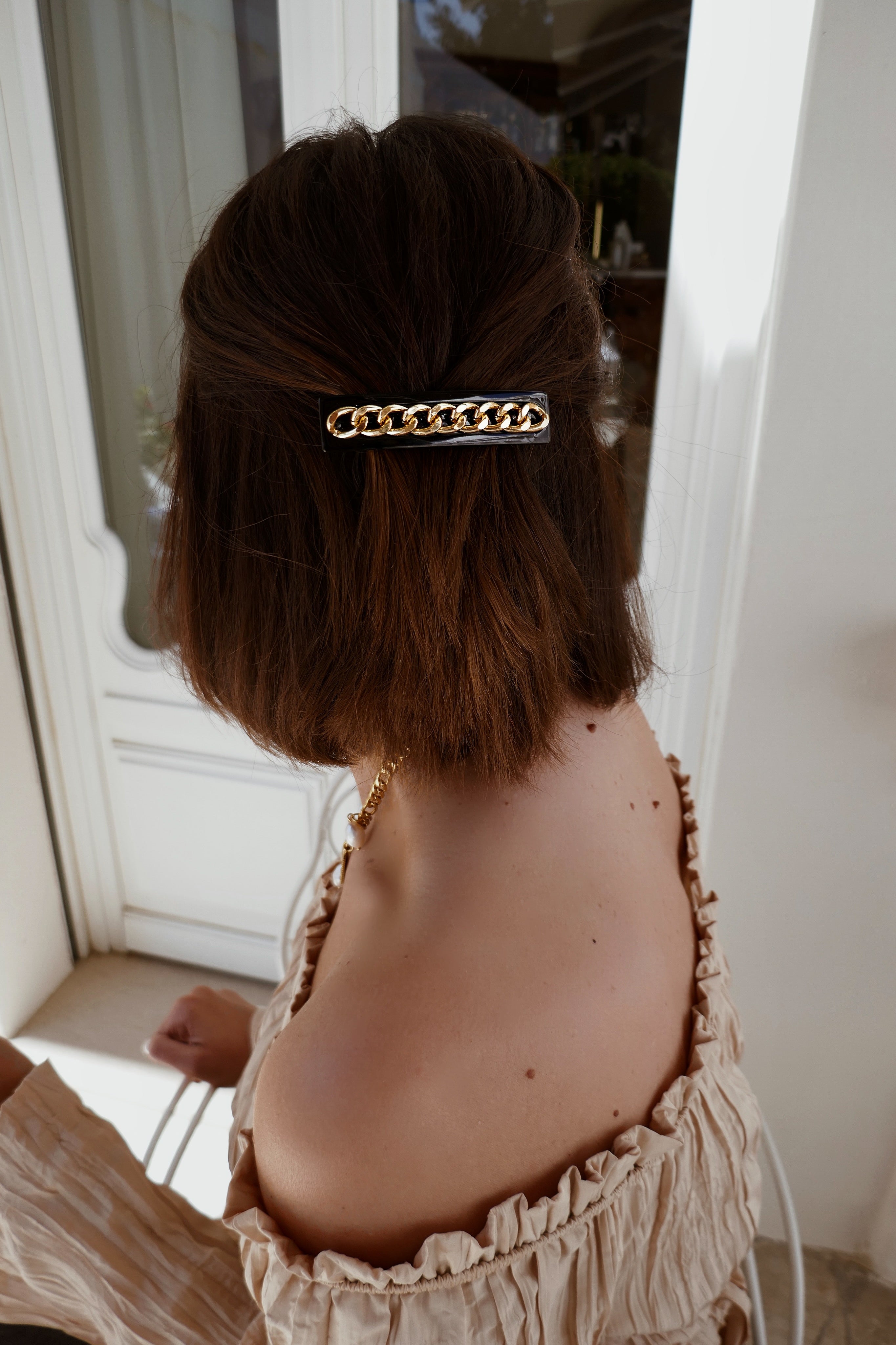 Kylie Hair Clip - Boutique Minimaliste has waterproof, durable, elegant and vintage inspired jewelry