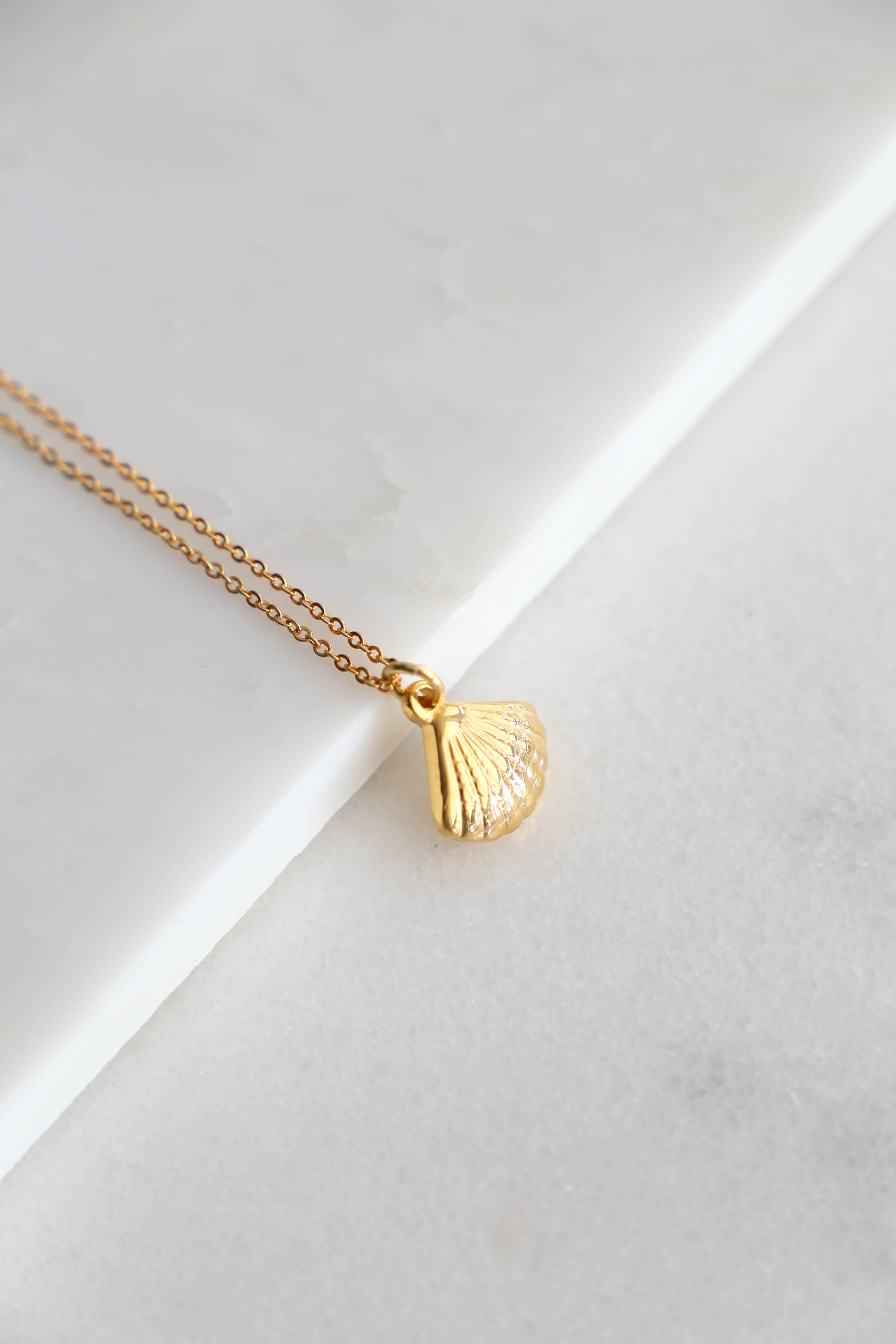 La Mer Necklace - Boutique Minimaliste has waterproof, durable, elegant and vintage inspired jewelry