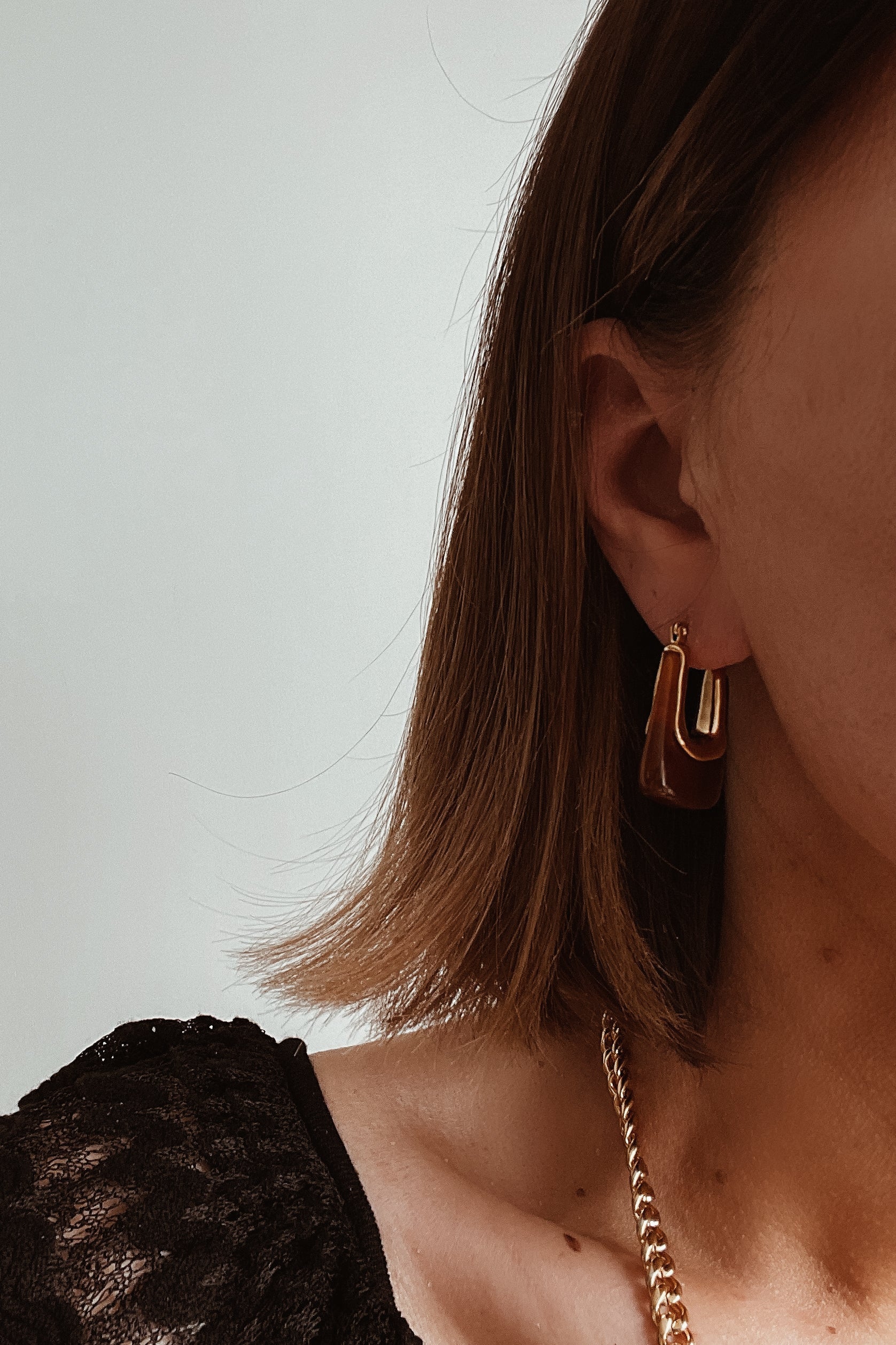 Layla Hoop Earrings - Boutique Minimaliste has waterproof, durable, elegant and vintage inspired jewelry