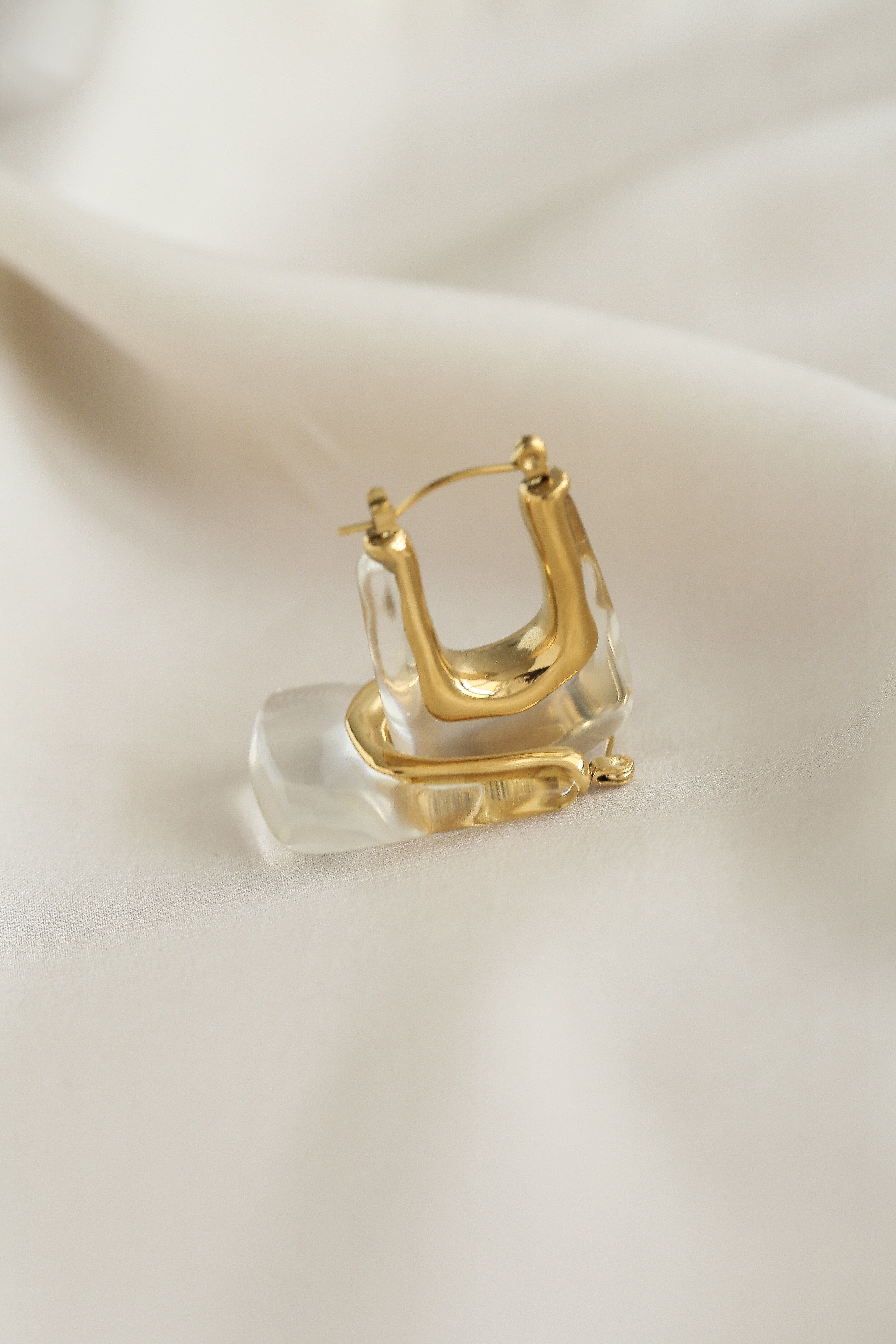 Layla Hoop Earrings - Boutique Minimaliste has waterproof, durable, elegant and vintage inspired jewelry