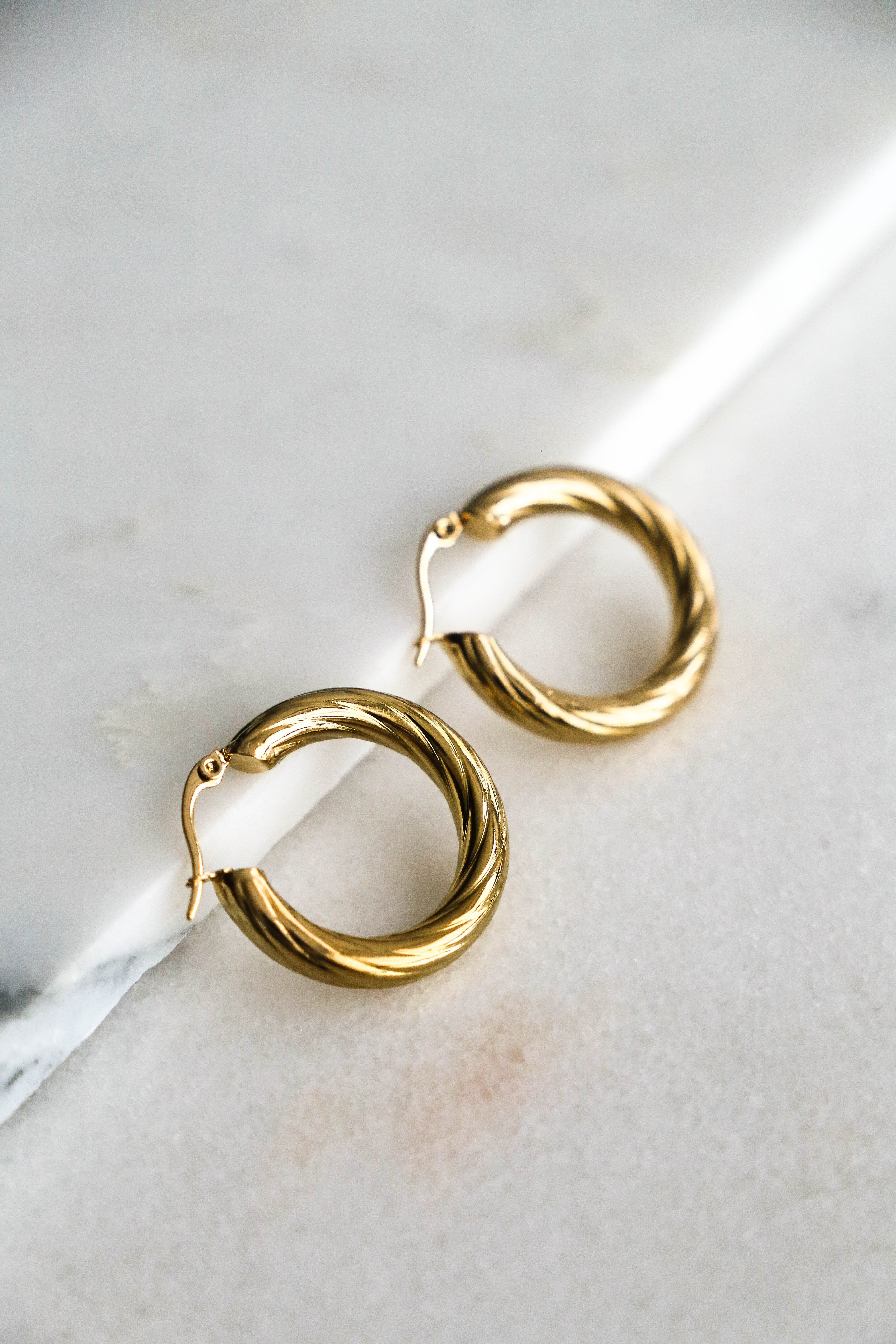 Lea Hoop Earrings - Boutique Minimaliste has waterproof, durable, elegant and vintage inspired jewelry