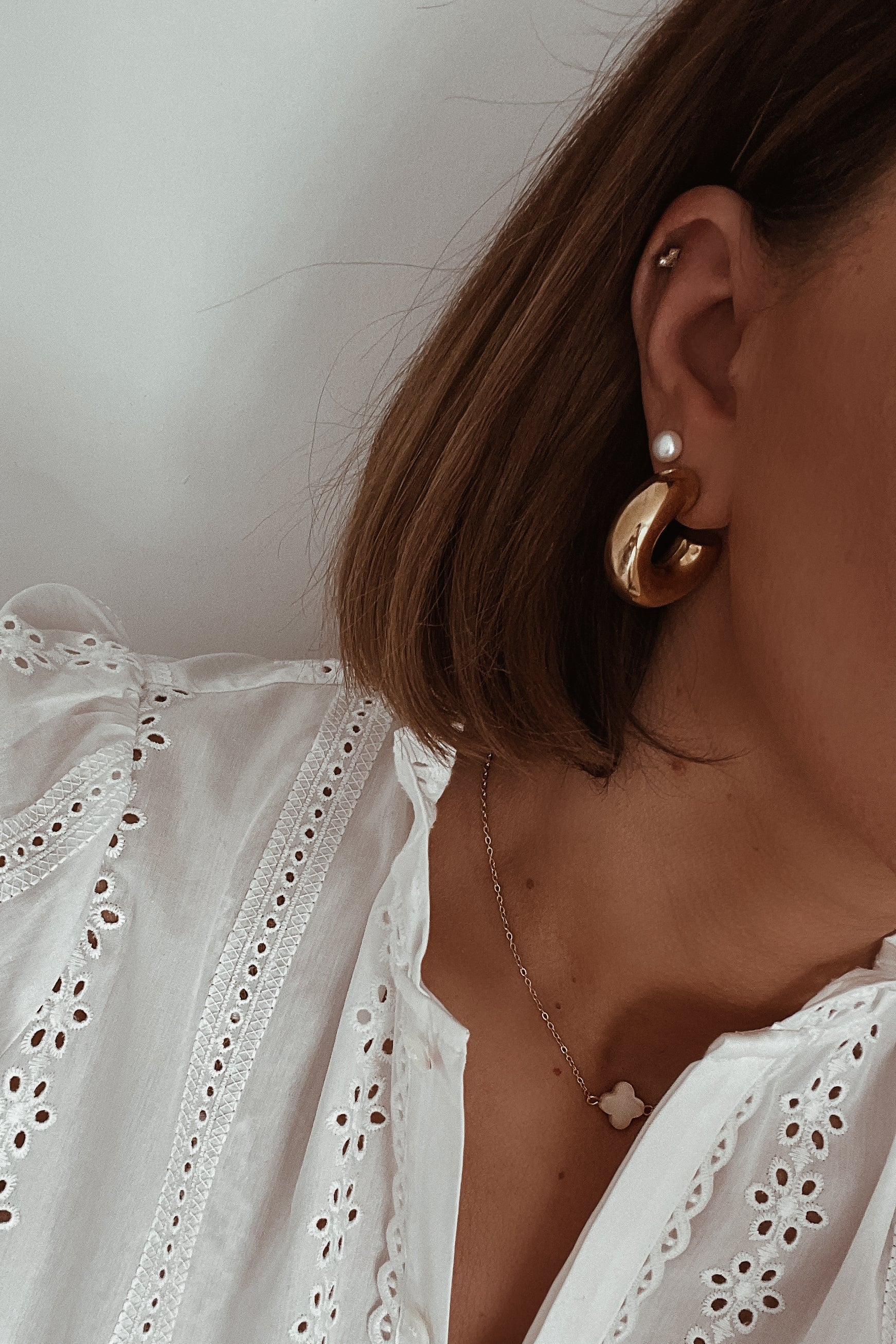 Lili Studs - Boutique Minimaliste has waterproof, durable, elegant and vintage inspired jewelry