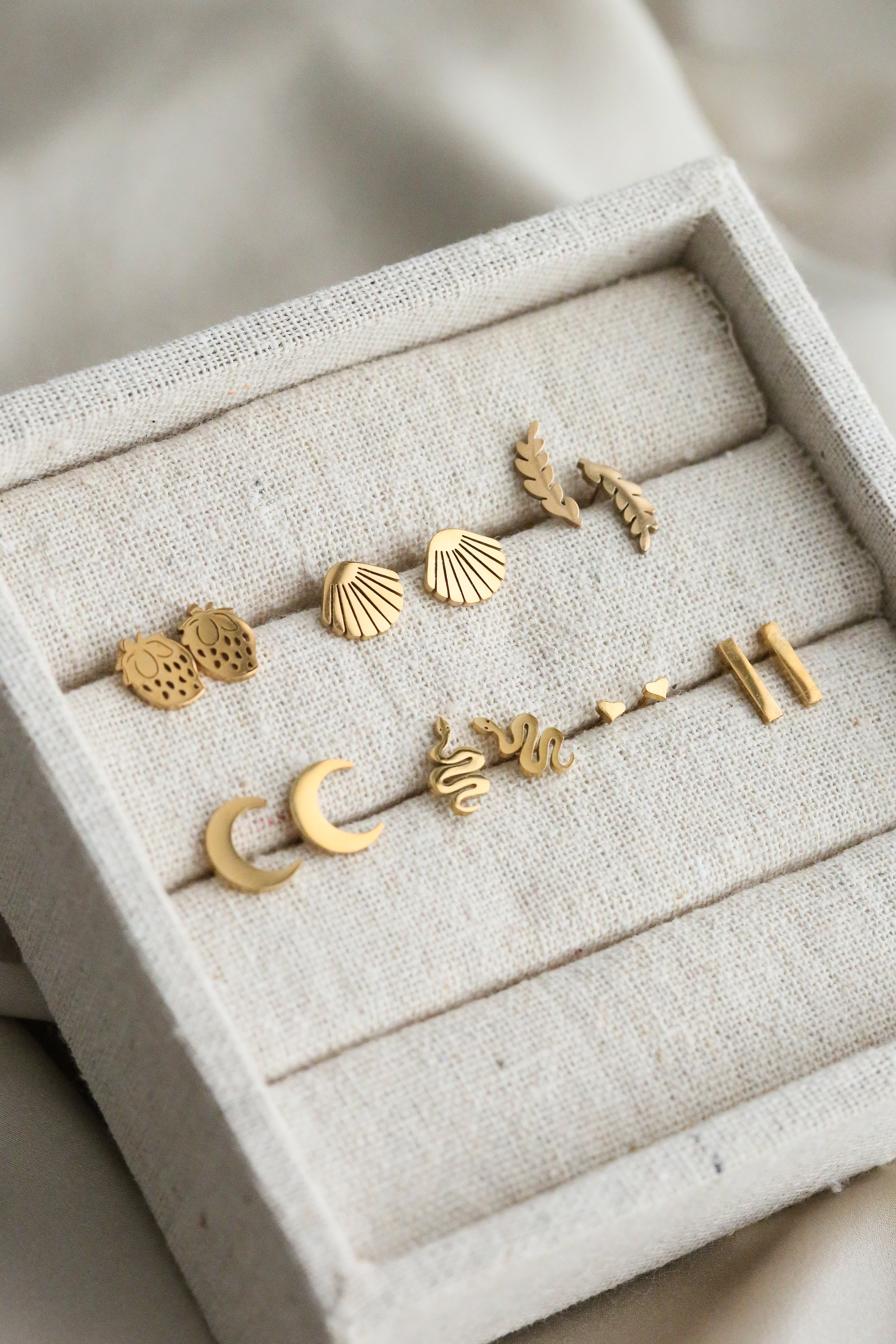 Lille Ear Studs - Boutique Minimaliste has waterproof, durable, elegant and vintage inspired jewelry