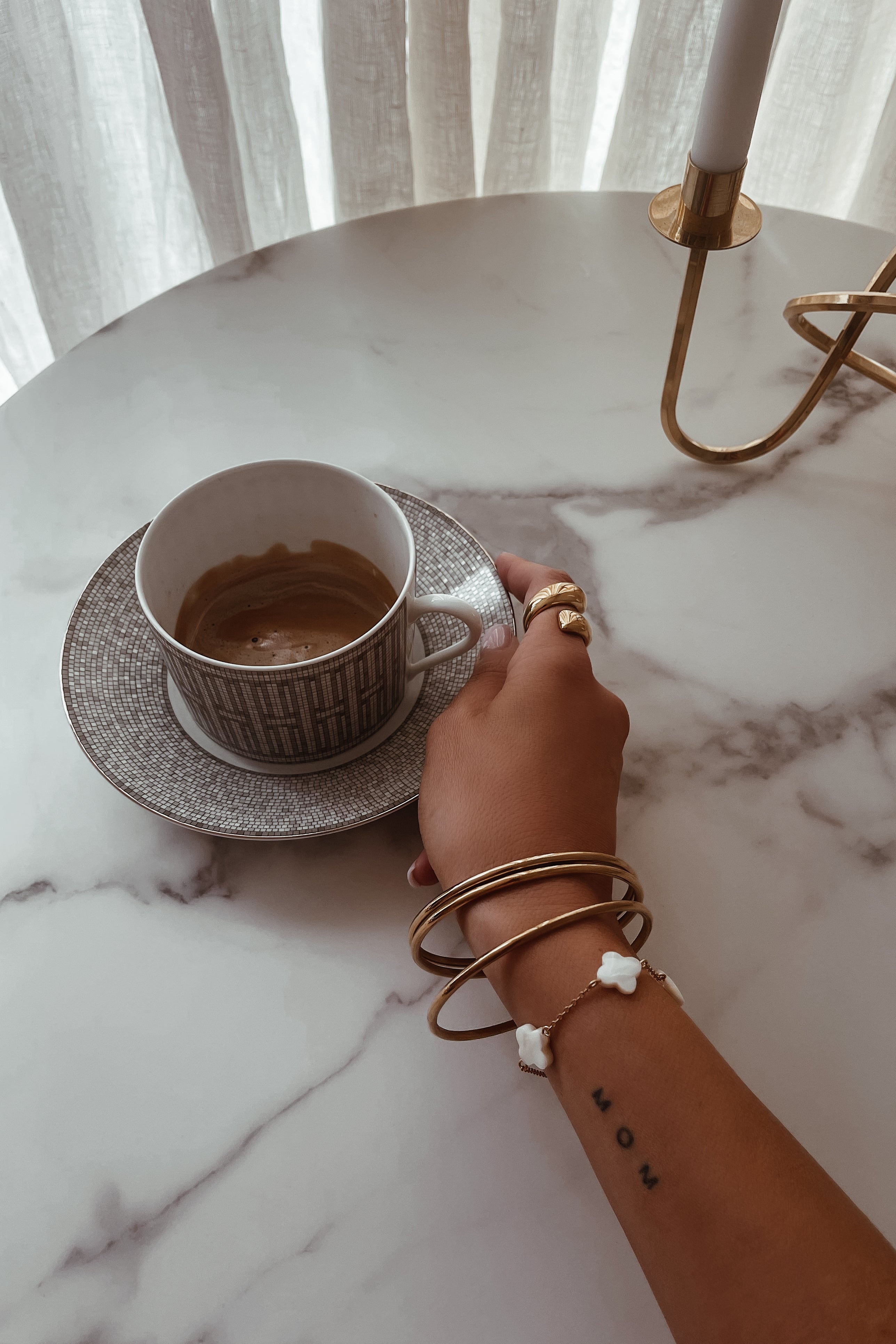 Lola Bangles - Boutique Minimaliste has waterproof, durable, elegant and vintage inspired jewelry
