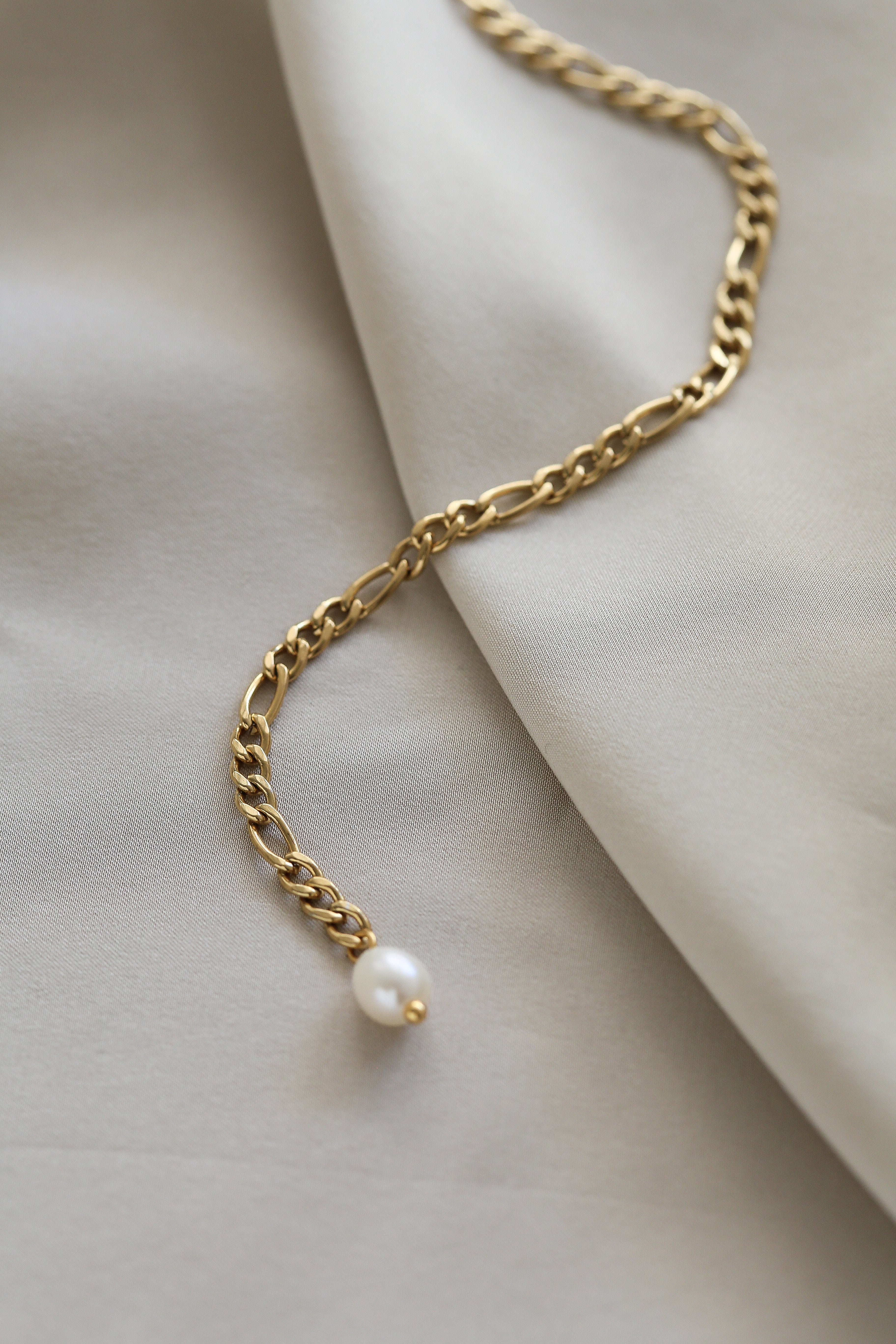 Lucie Anklet - Boutique Minimaliste has waterproof, durable, elegant and vintage inspired jewelry