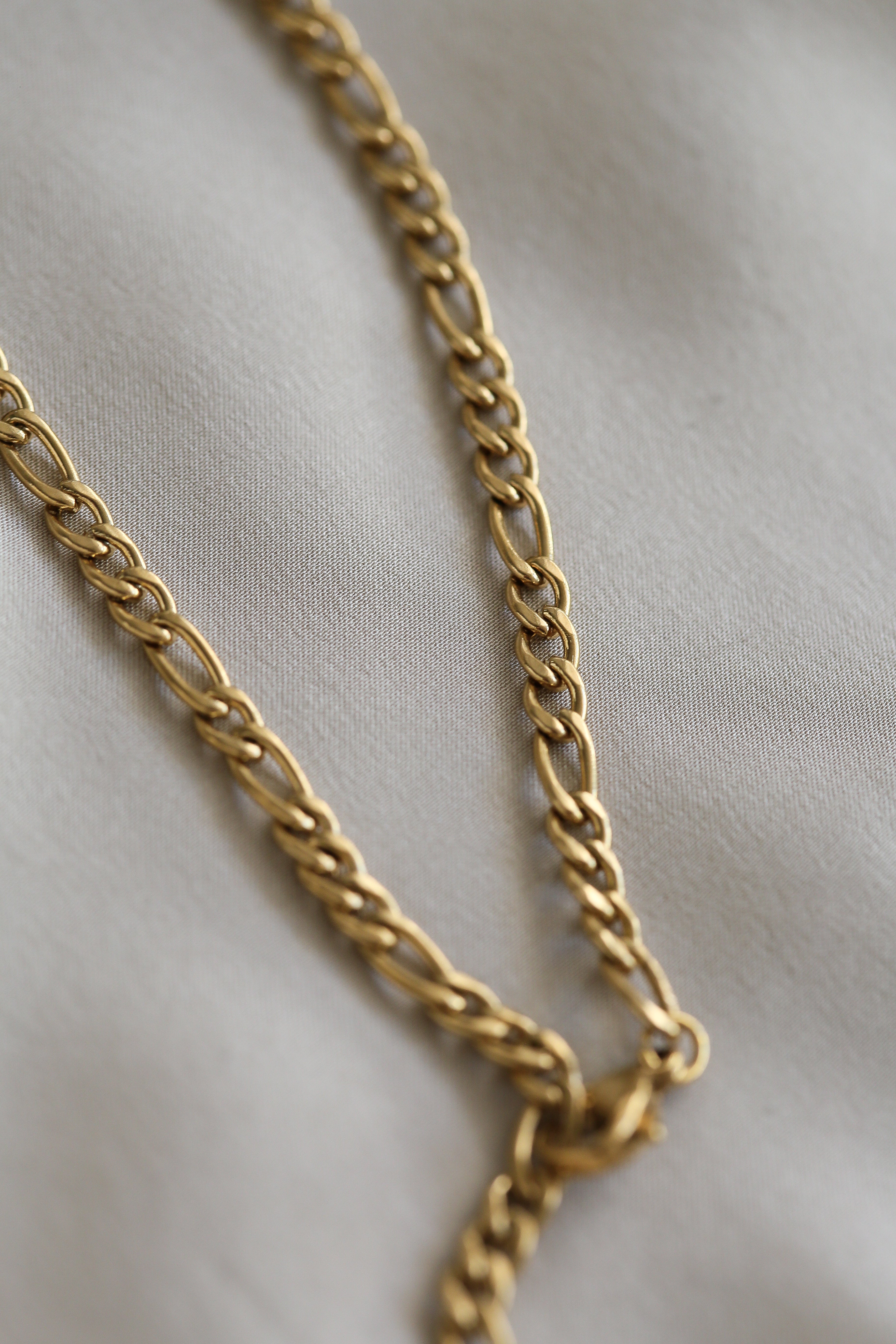 Lucie Anklet - Boutique Minimaliste has waterproof, durable, elegant and vintage inspired jewelry