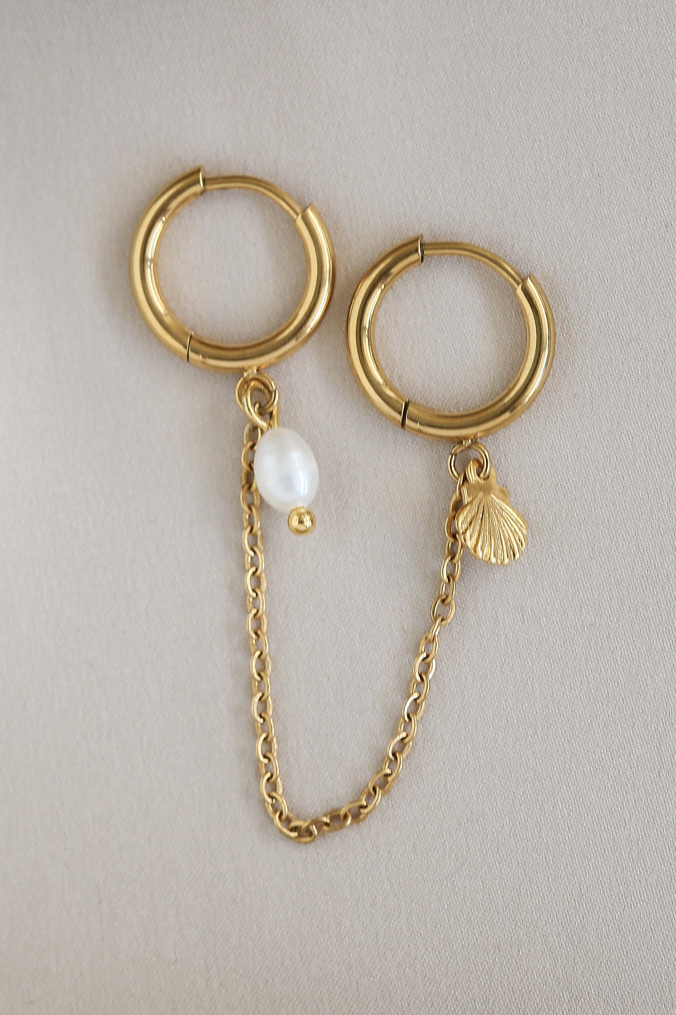 Lynsey Hoop Earrings - Boutique Minimaliste has waterproof, durable, elegant and vintage inspired jewelry