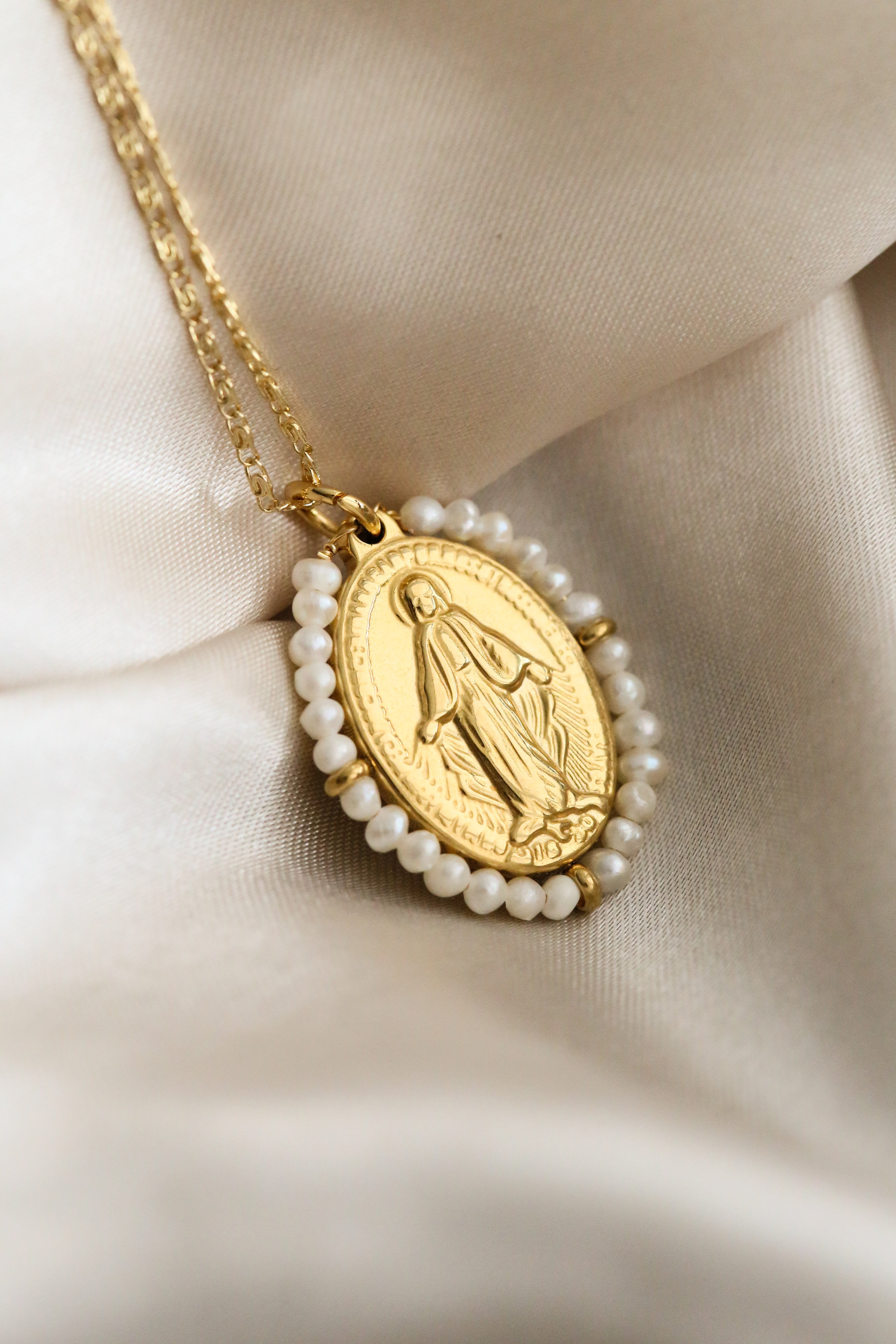 Marie Necklace - Boutique Minimaliste has waterproof, durable, elegant and vintage inspired jewelry