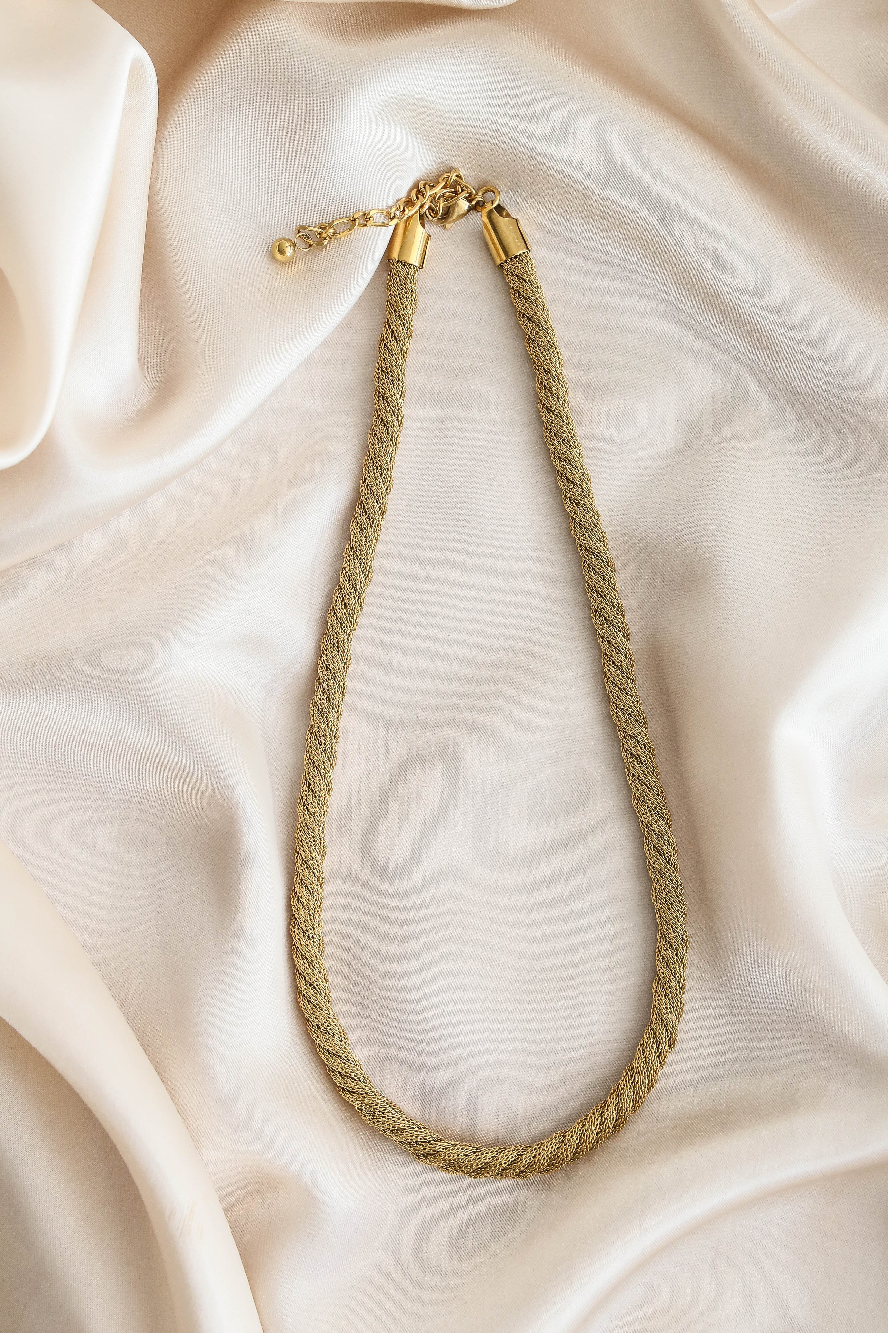 Marina Necklace - Boutique Minimaliste has waterproof, durable, elegant and vintage inspired jewelry