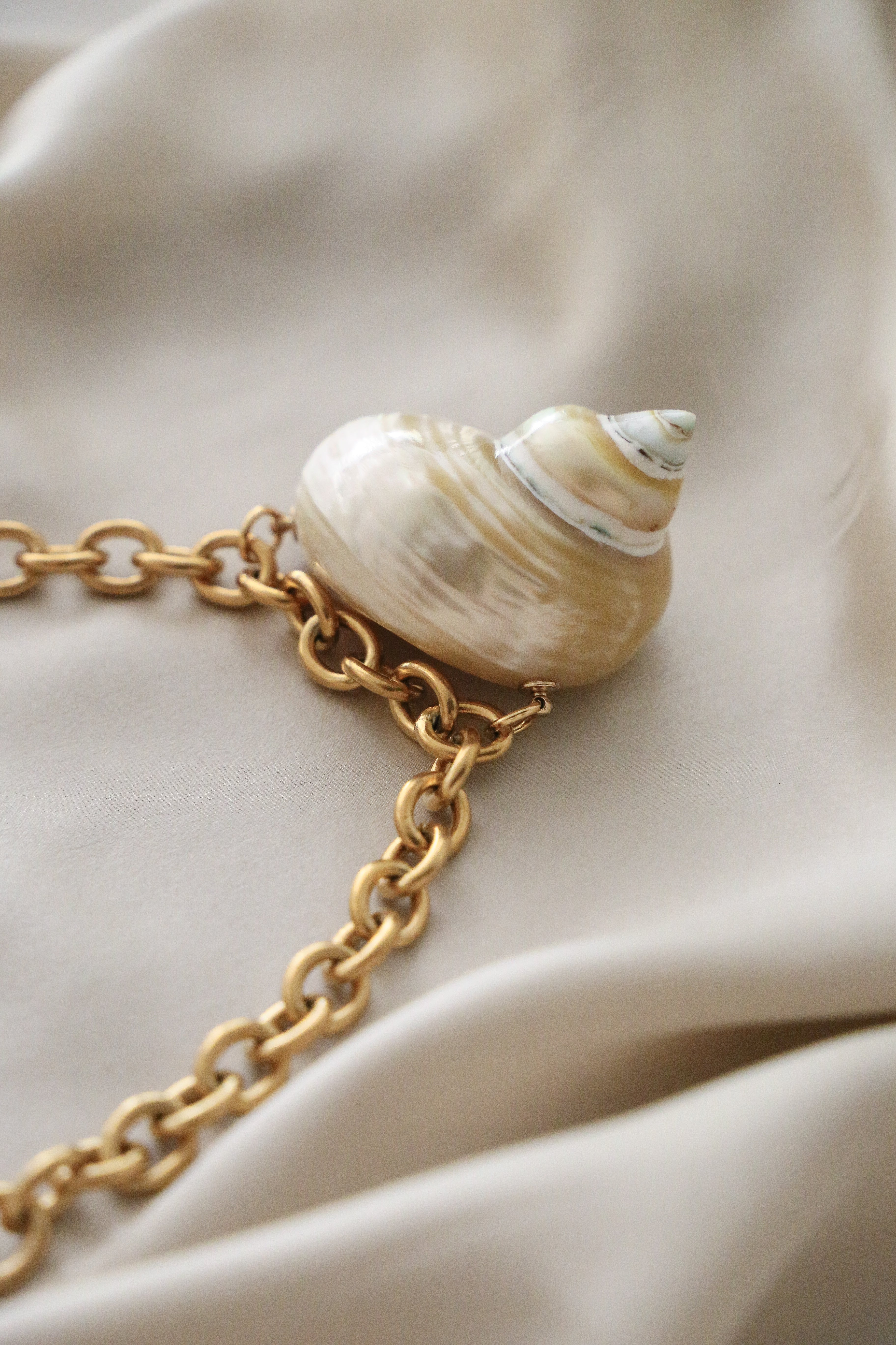Marta Necklace - Boutique Minimaliste has waterproof, durable, elegant and vintage inspired jewelry
