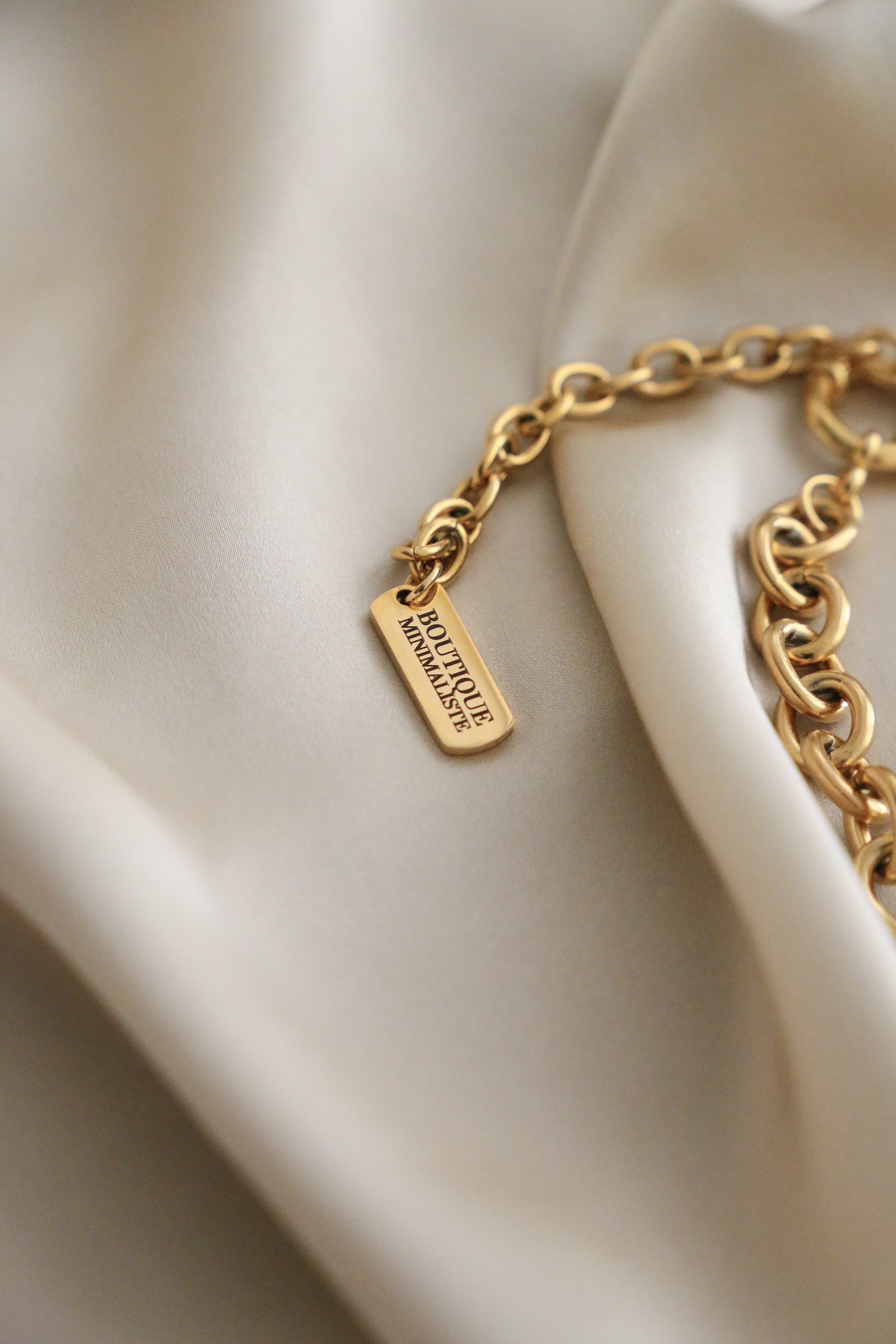 Marta Necklace - Boutique Minimaliste has waterproof, durable, elegant and vintage inspired jewelry