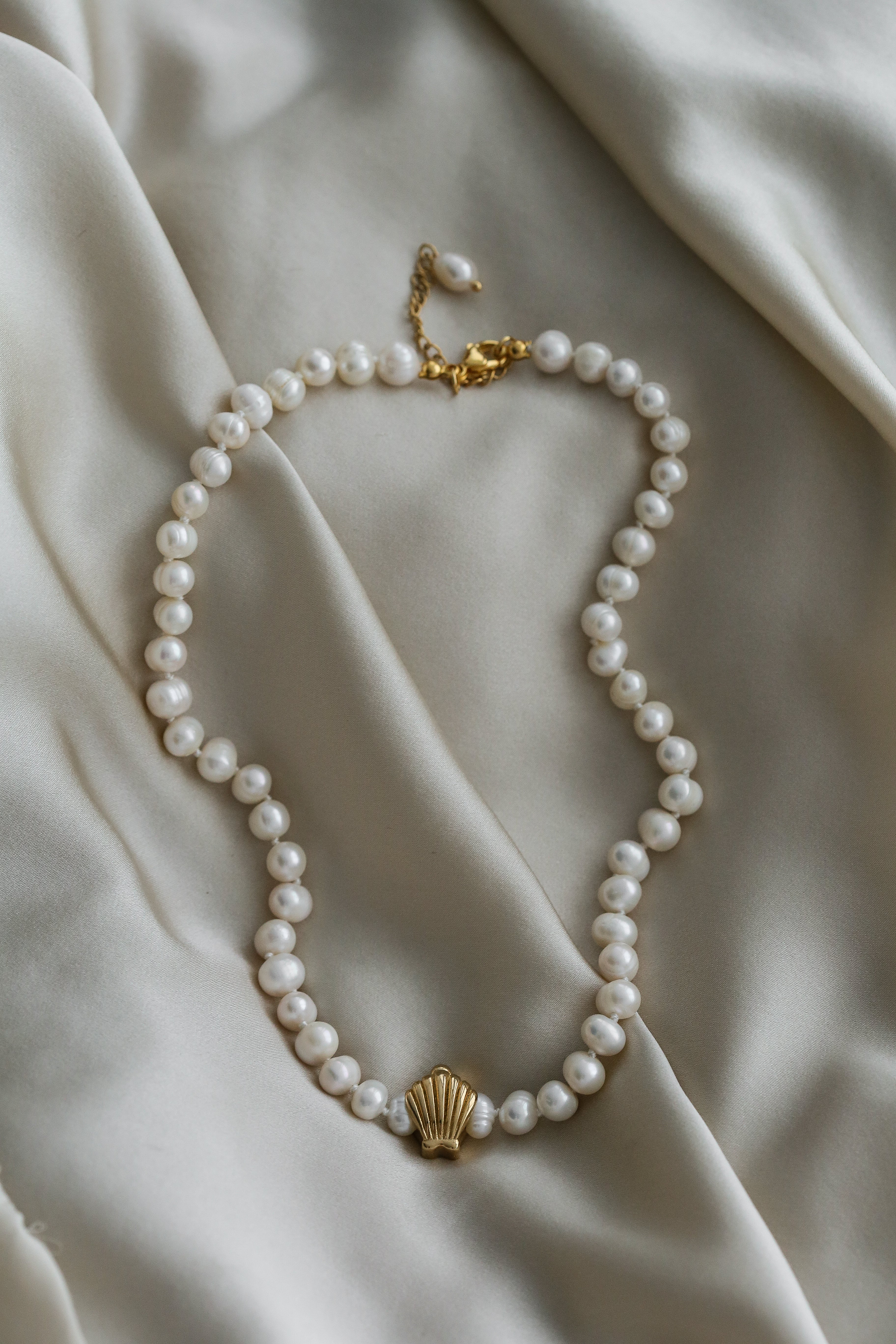 Mermaid Necklace - Boutique Minimaliste has waterproof, durable, elegant and vintage inspired jewelry