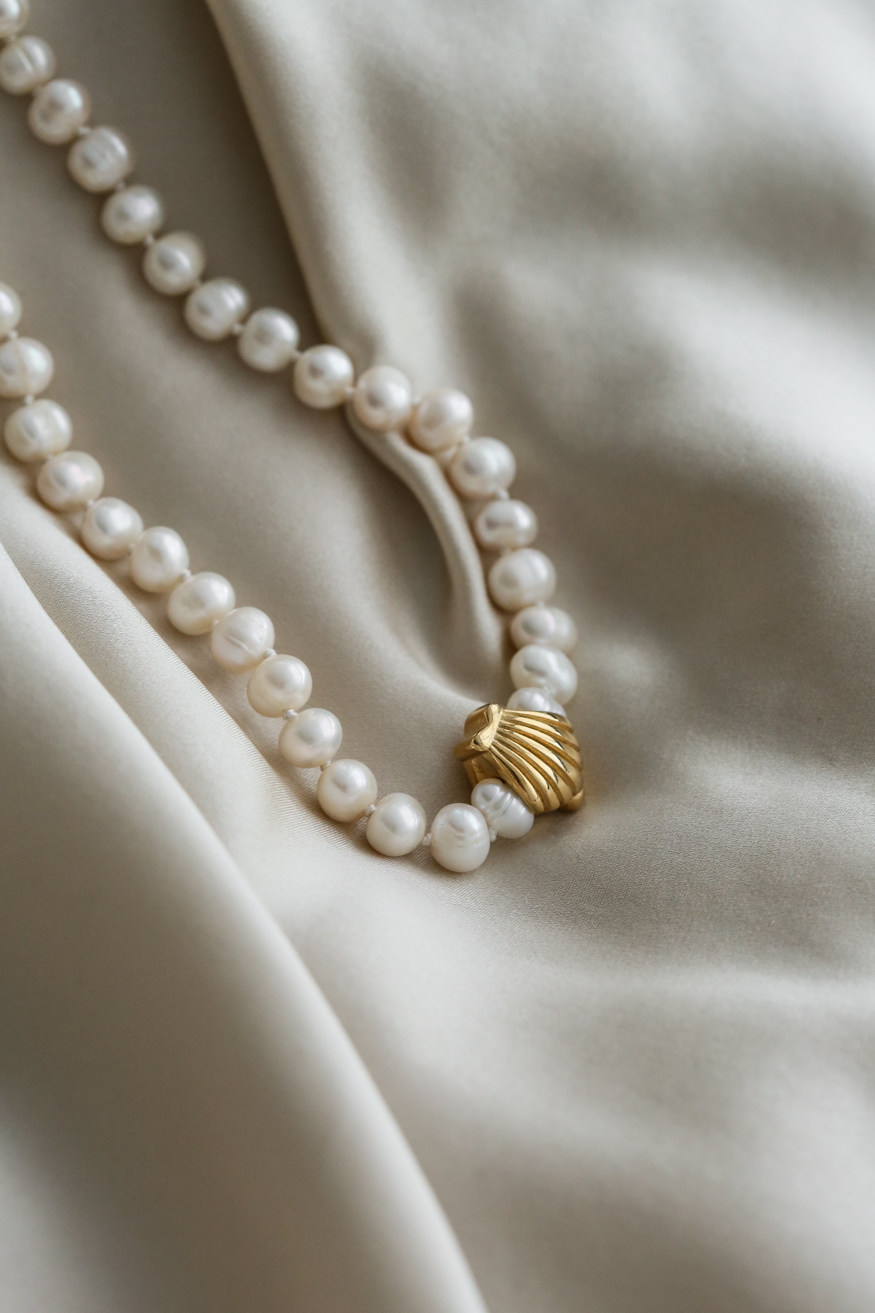 Mermaid Necklace - Boutique Minimaliste has waterproof, durable, elegant and vintage inspired jewelry
