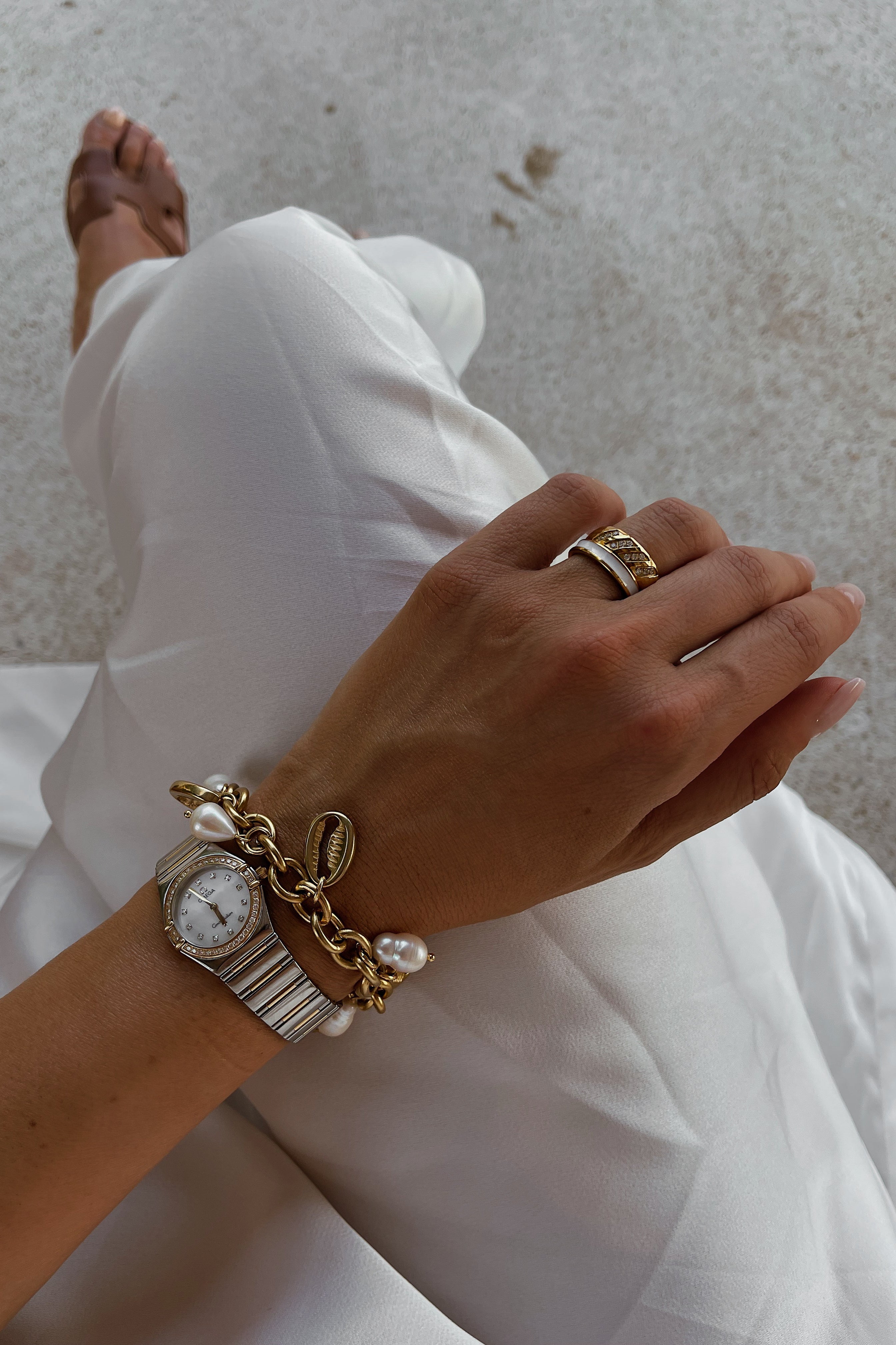 Mia Ring - Boutique Minimaliste has waterproof, durable, elegant and vintage inspired jewelry