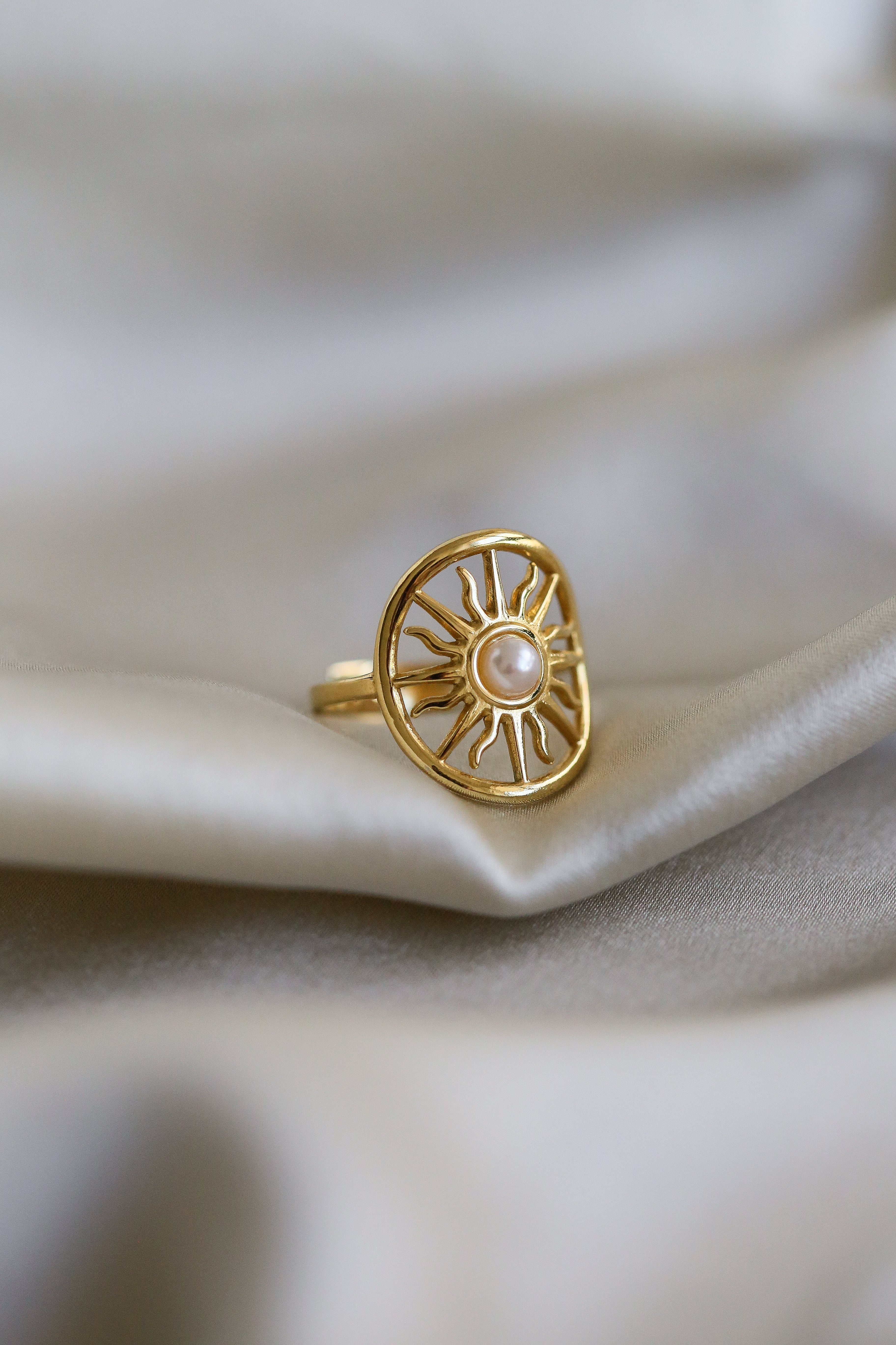 Milena Ring - Boutique Minimaliste has waterproof, durable, elegant and vintage inspired jewelry