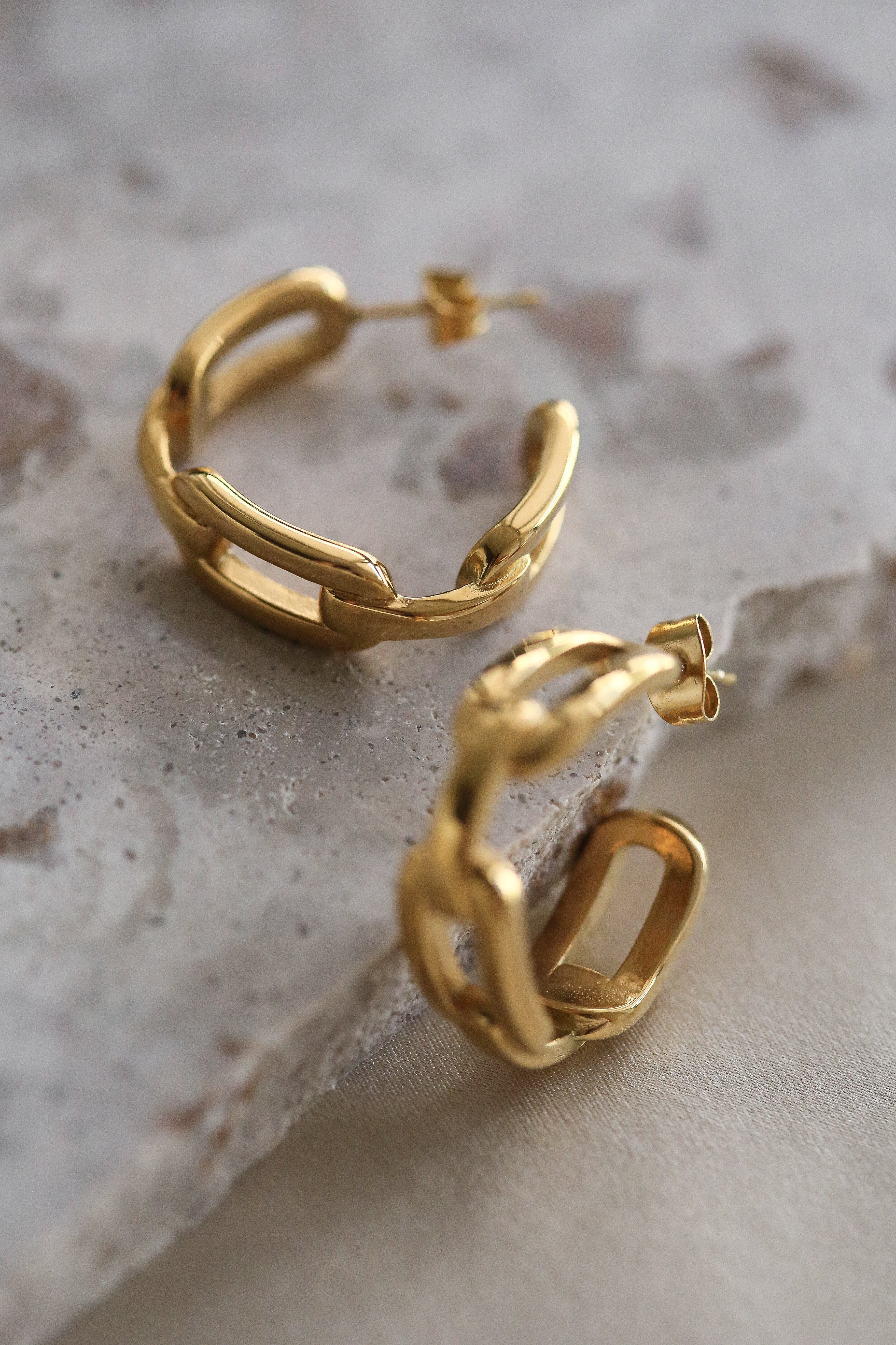 Nadia Hoops - Boutique Minimaliste has waterproof, durable, elegant and vintage inspired jewelry