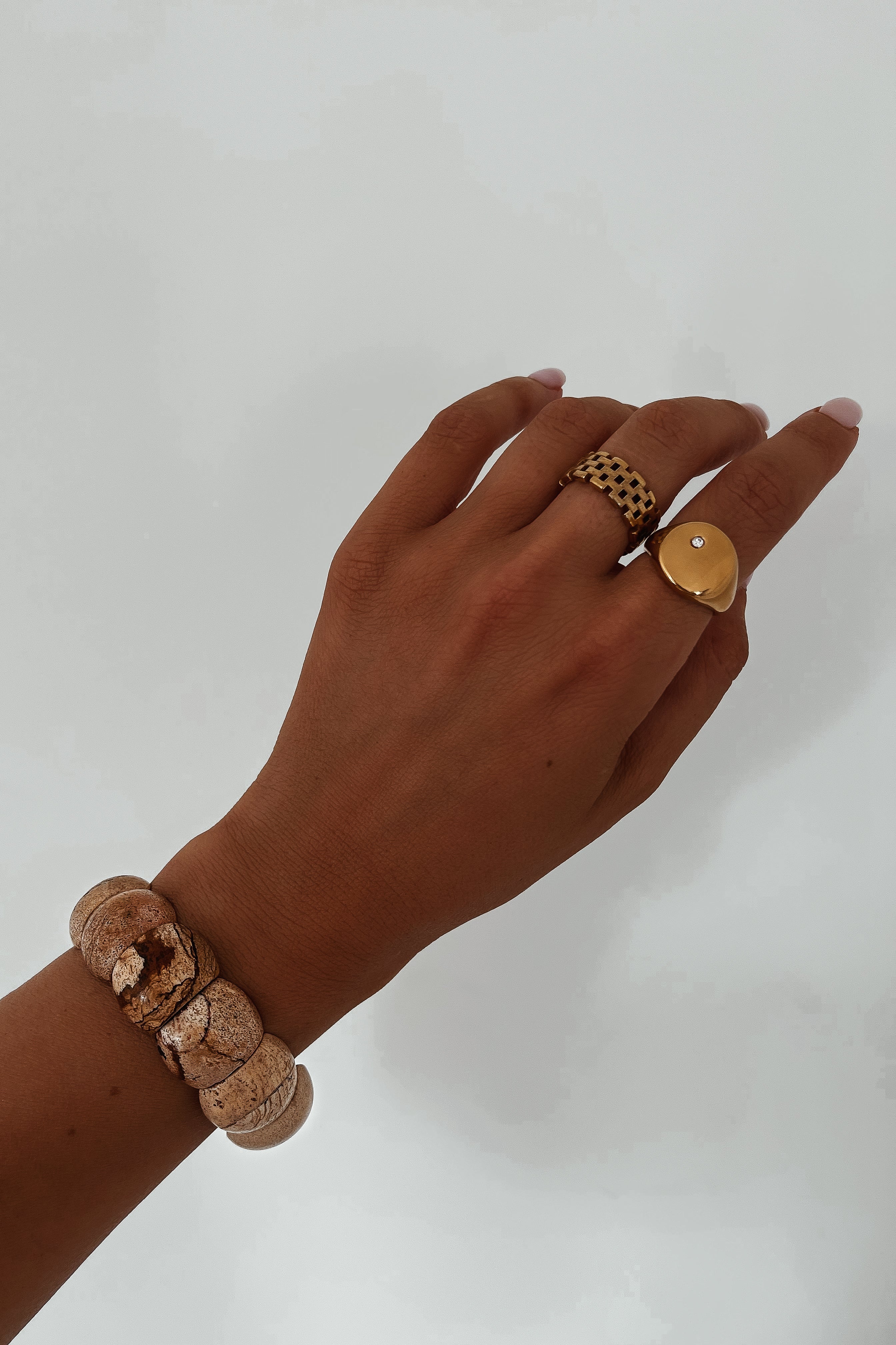 Naomi bracelet - Boutique Minimaliste has waterproof, durable, elegant and vintage inspired jewelry