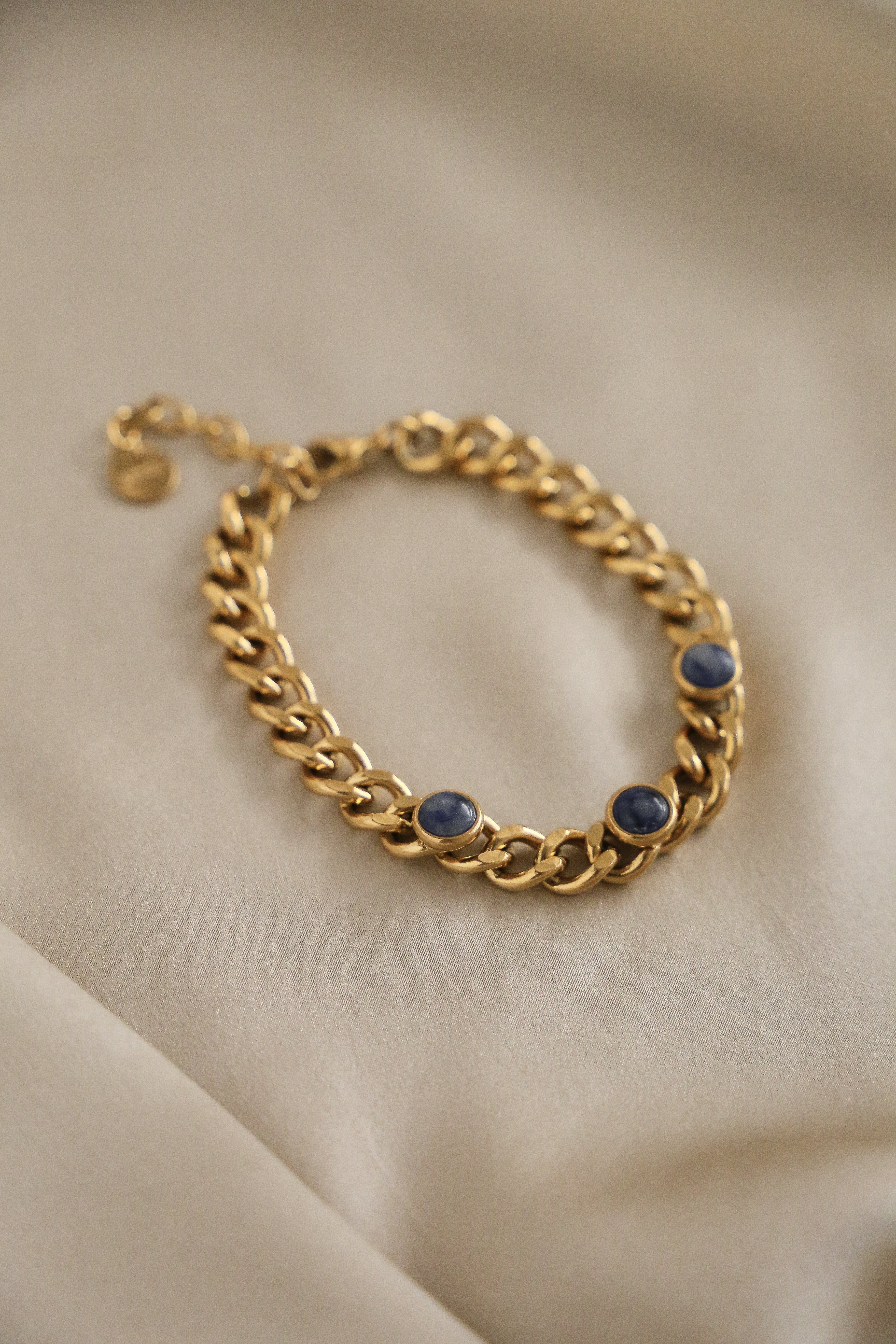 Nicolette Bracelet - Boutique Minimaliste has waterproof, durable, elegant and vintage inspired jewelry