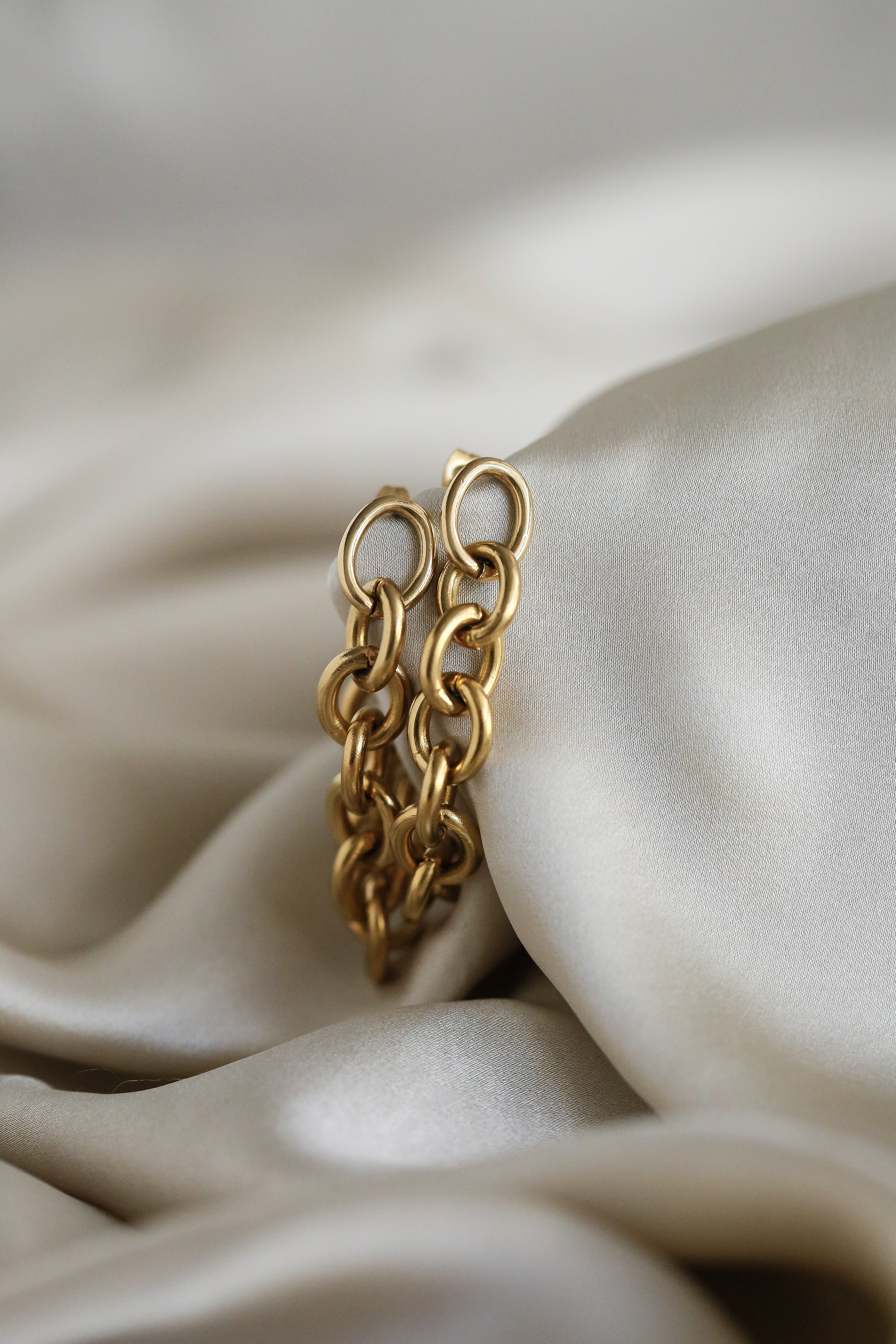 Nieve Earrings - Boutique Minimaliste has waterproof, durable, elegant and vintage inspired jewelry