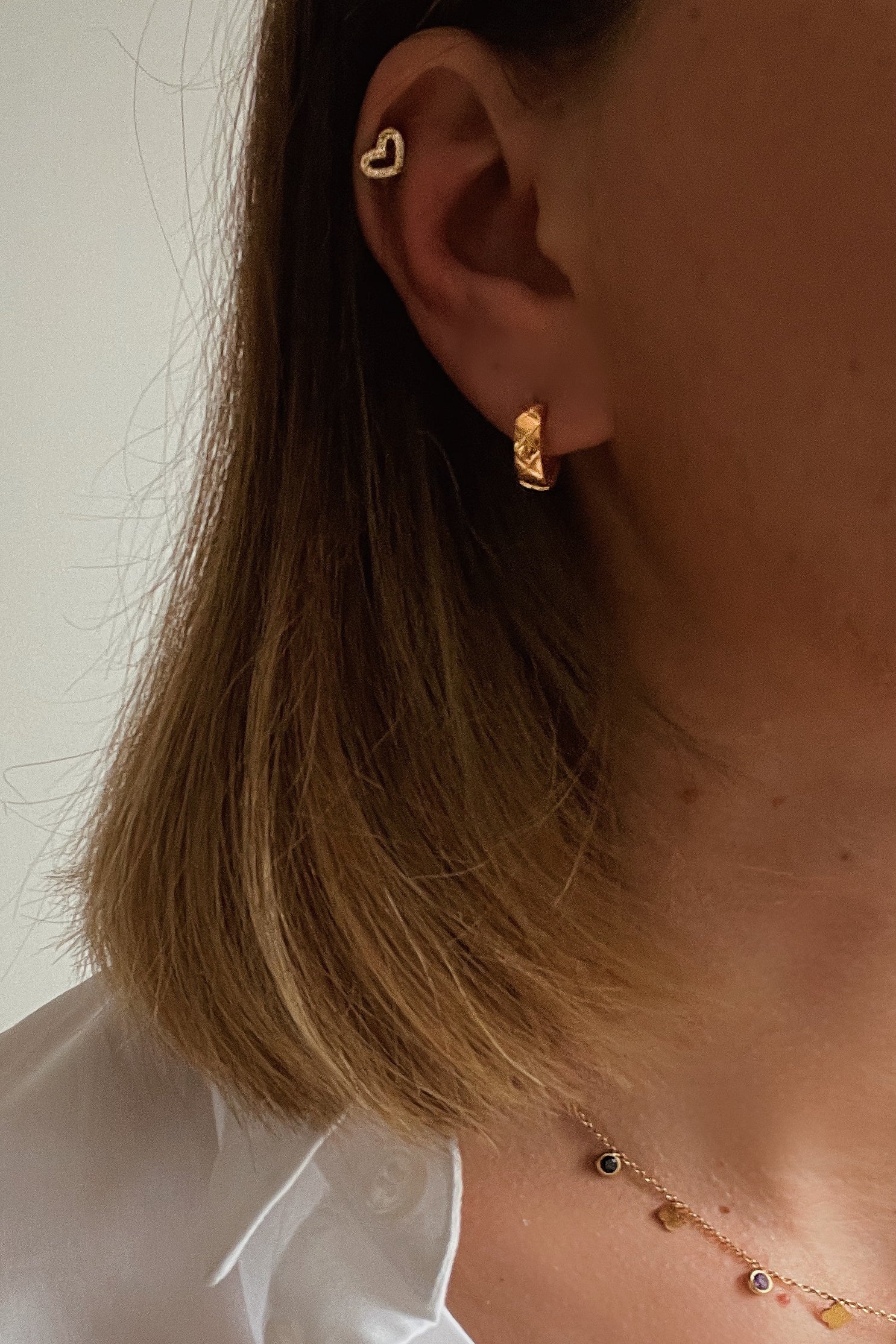 Nora Hoop Earrings - Boutique Minimaliste has waterproof, durable, elegant and vintage inspired jewelry