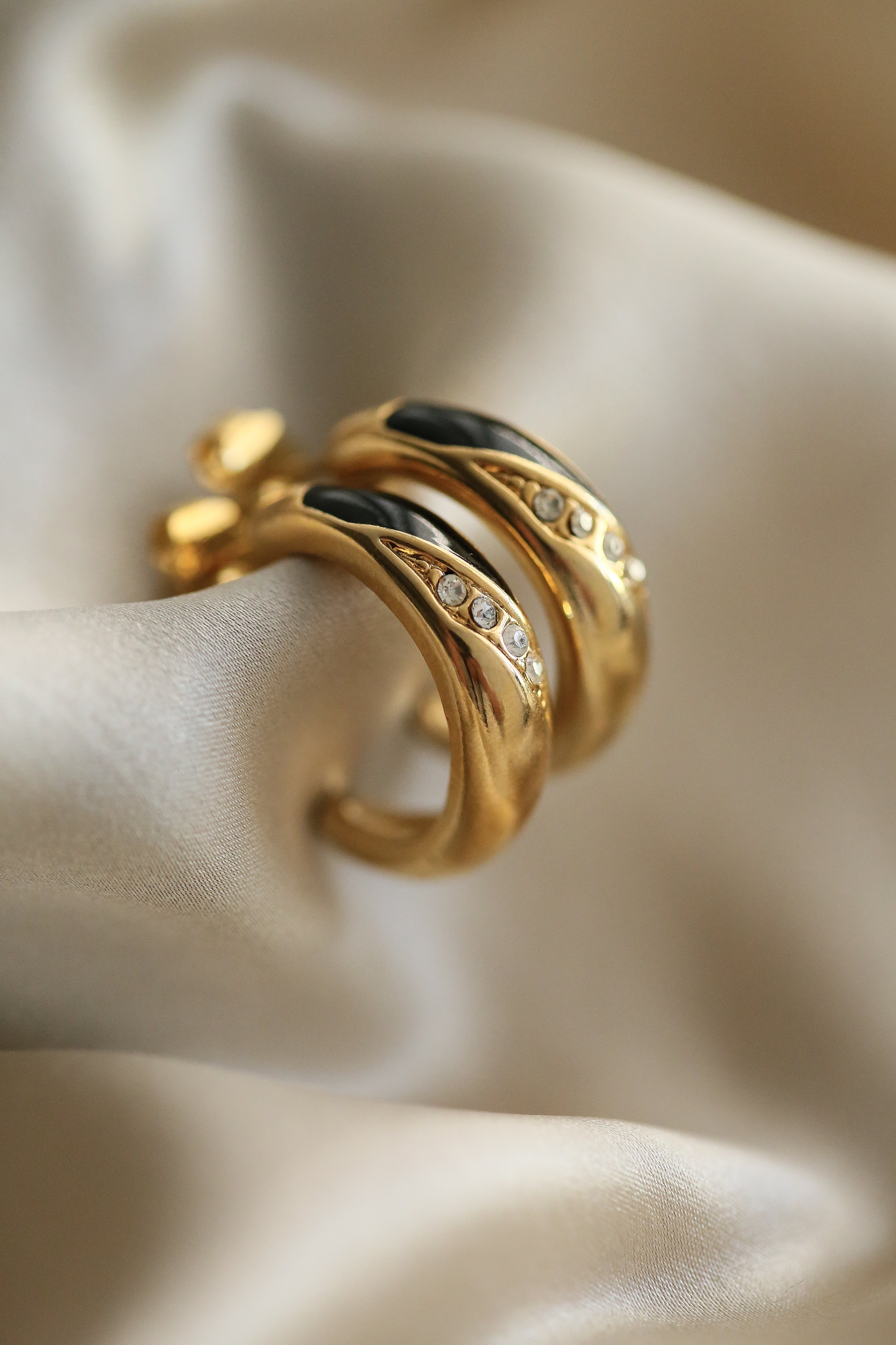 Octavia (vintage) Hoops - Boutique Minimaliste has waterproof, durable, elegant and vintage inspired jewelry