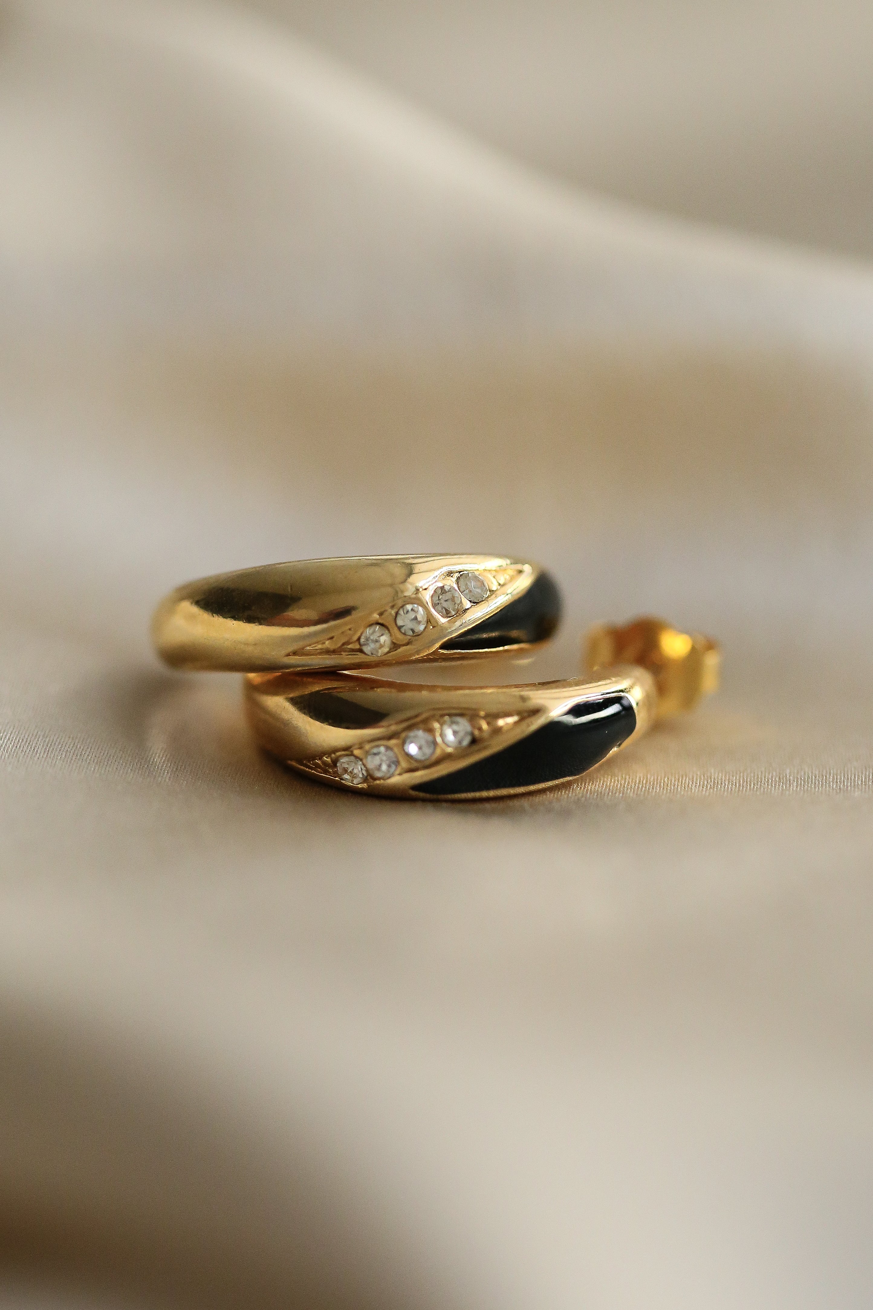 Octavia (vintage) Hoops - Boutique Minimaliste has waterproof, durable, elegant and vintage inspired jewelry
