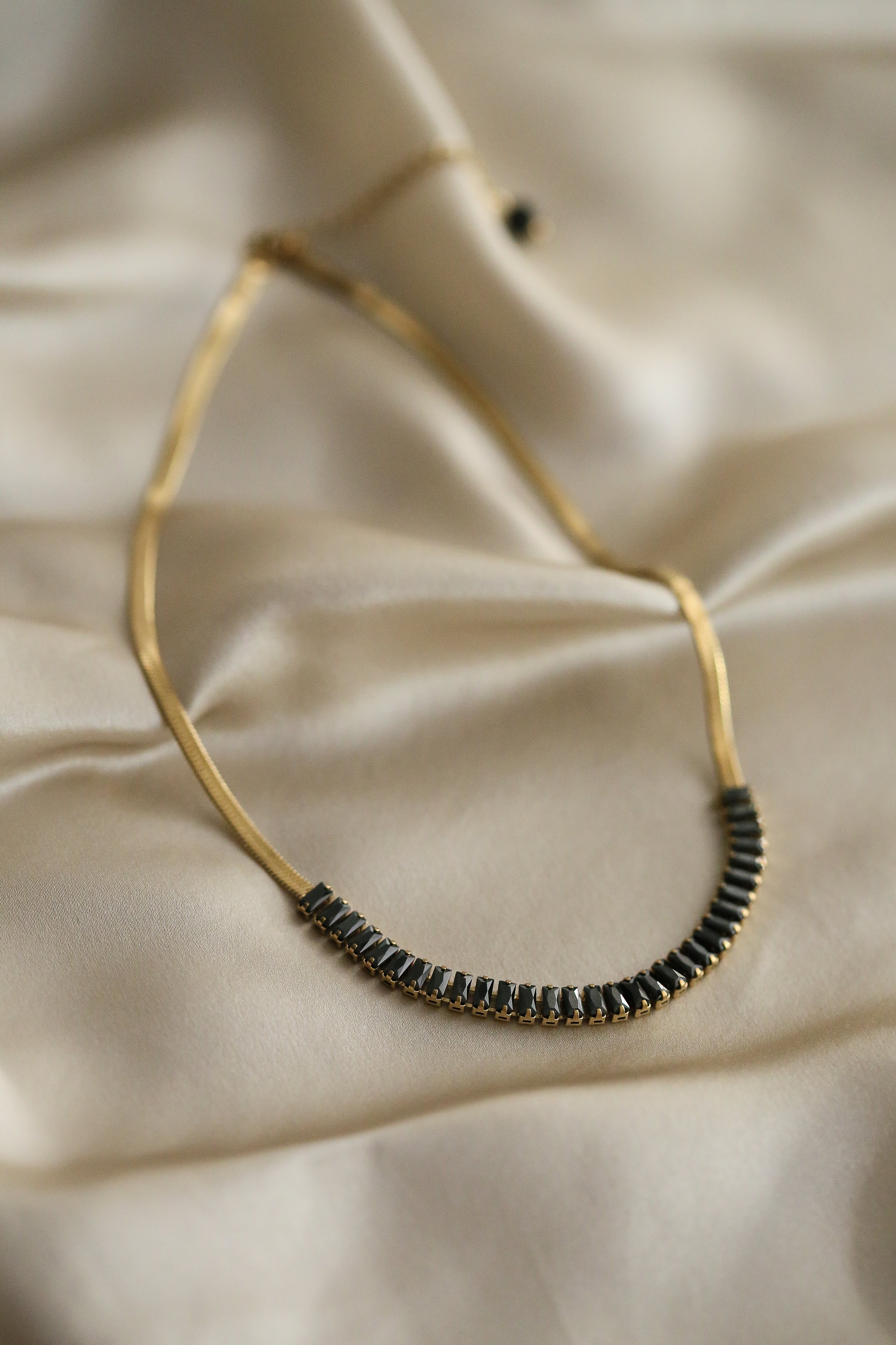 Odessa Necklace - Boutique Minimaliste has waterproof, durable, elegant and vintage inspired jewelry