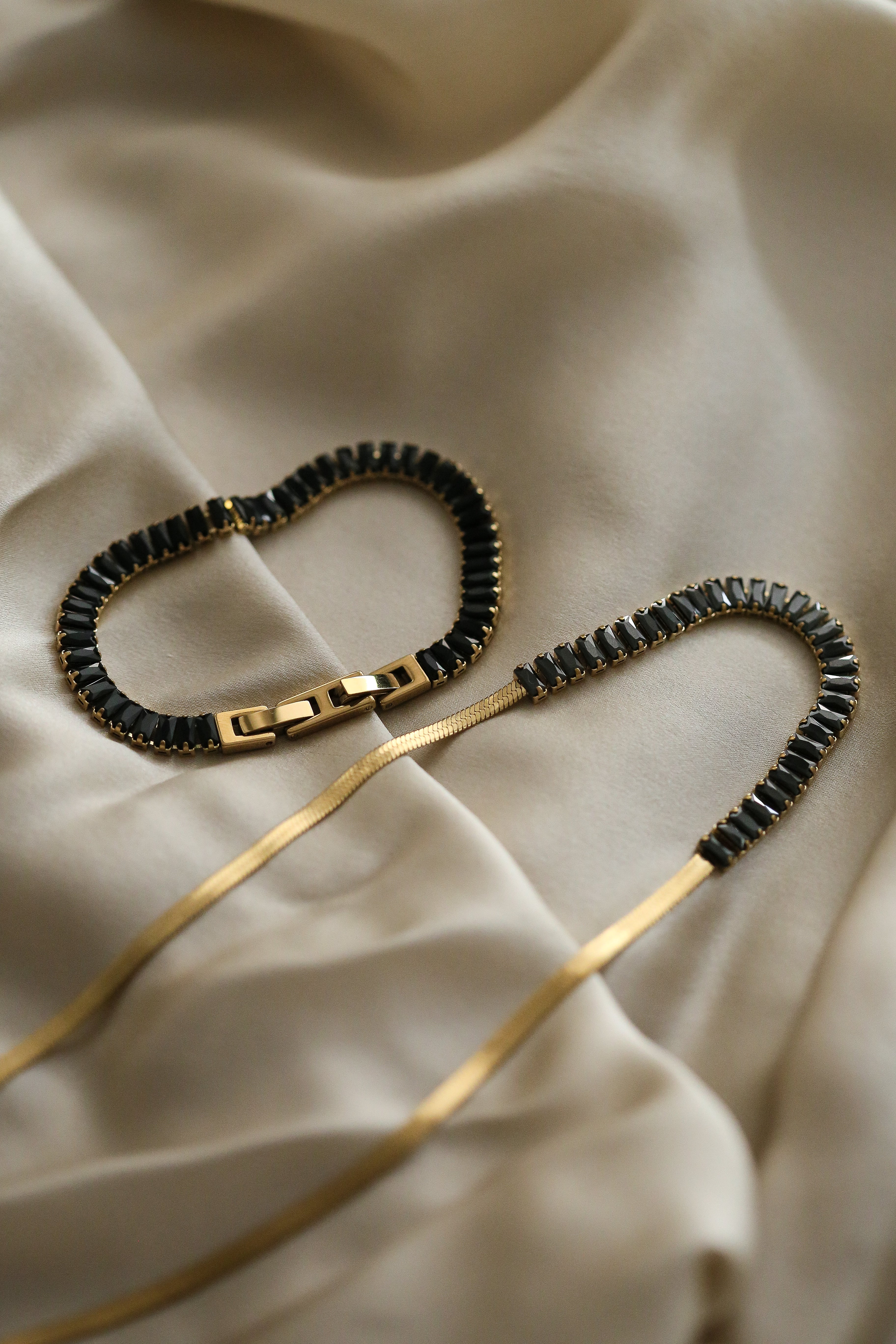 Odessa Necklace - Boutique Minimaliste has waterproof, durable, elegant and vintage inspired jewelry