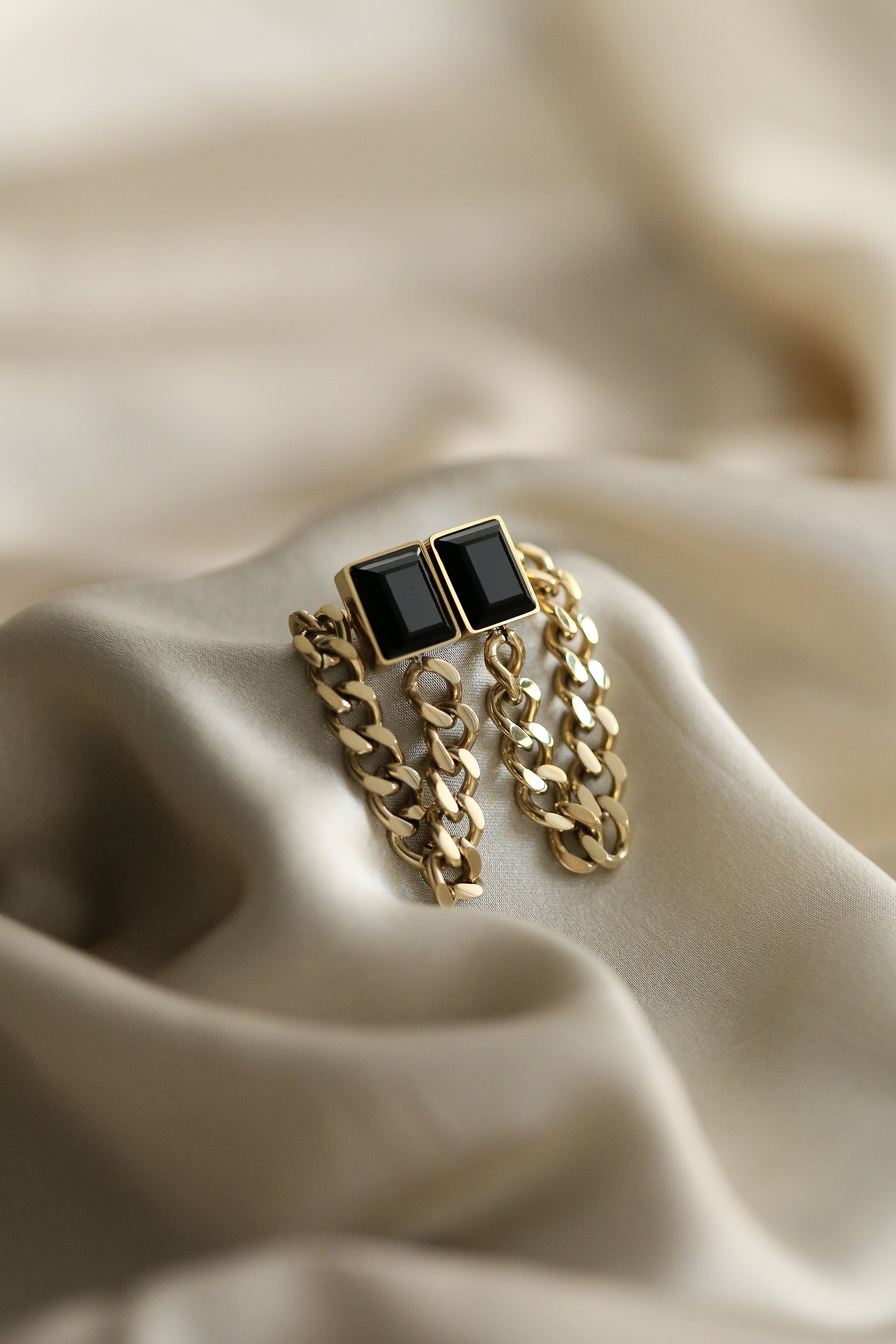 Odette Earrings - Boutique Minimaliste has waterproof, durable, elegant and vintage inspired jewelry