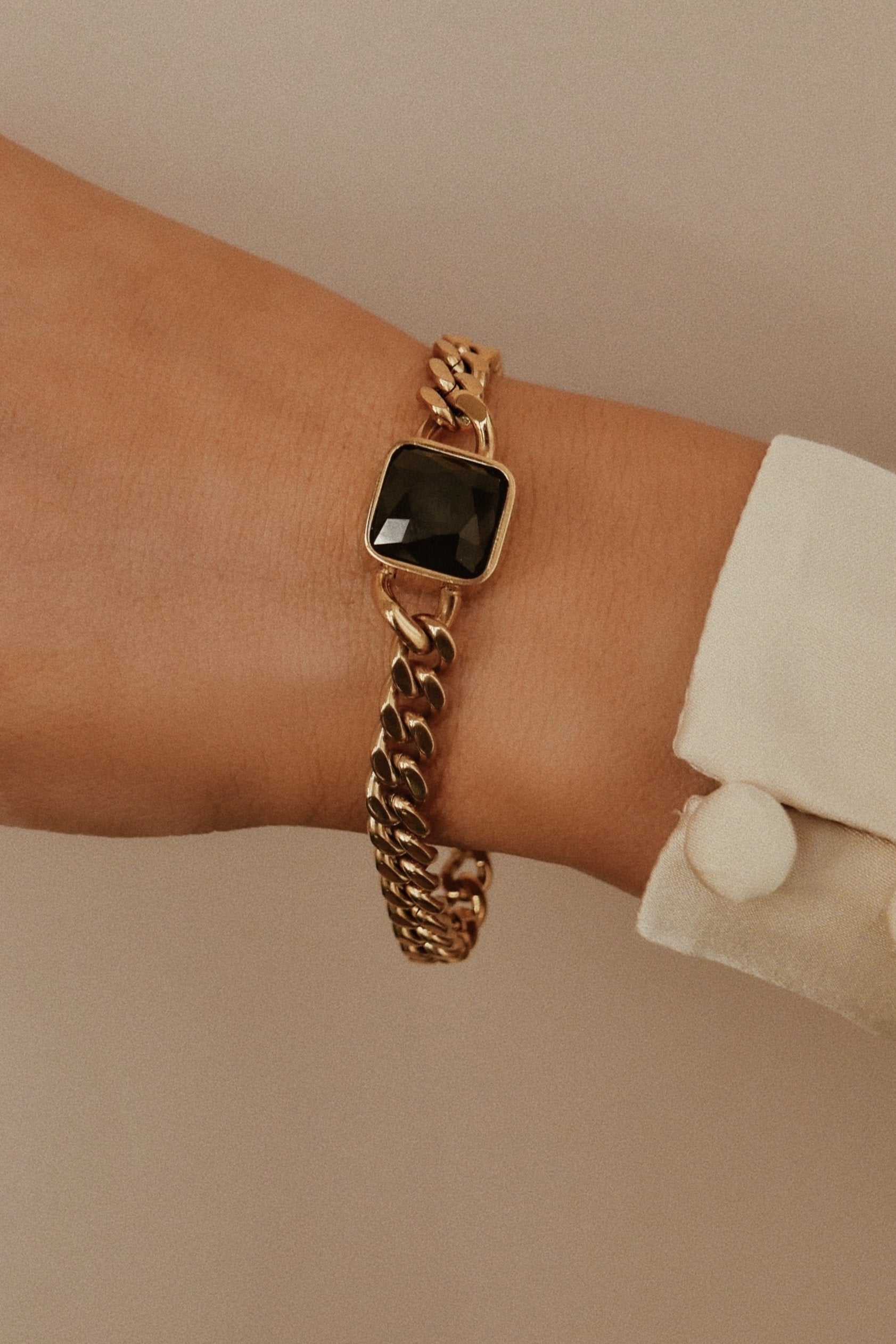 Olbia Bracelet - Boutique Minimaliste has waterproof, durable, elegant and vintage inspired jewelry