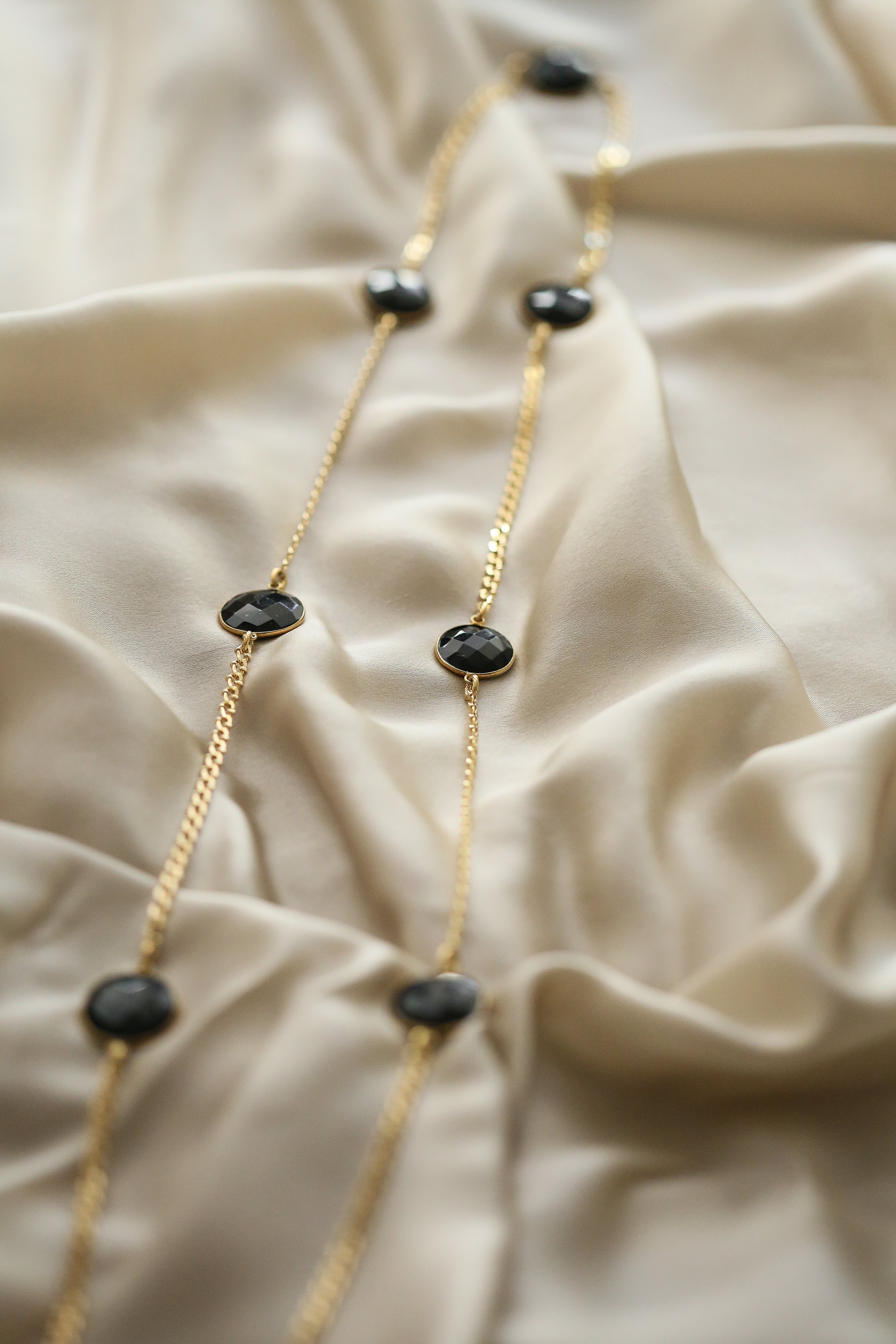 Olivia (Vintage) Necklace - Boutique Minimaliste has waterproof, durable, elegant and vintage inspired jewelry